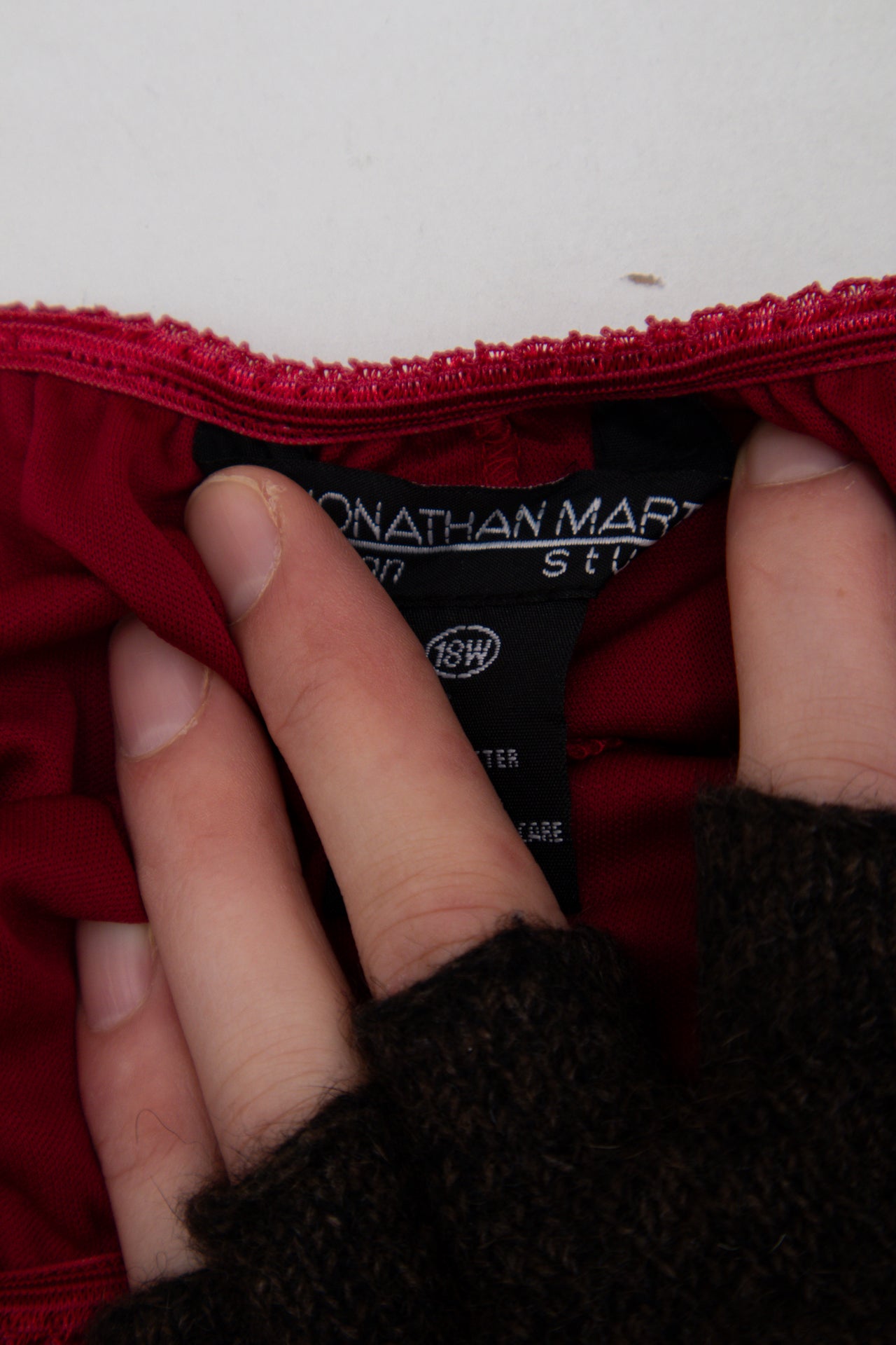 #122 Jonathan Martin Silk Skirt Red | c. 200 | Size 8/10
