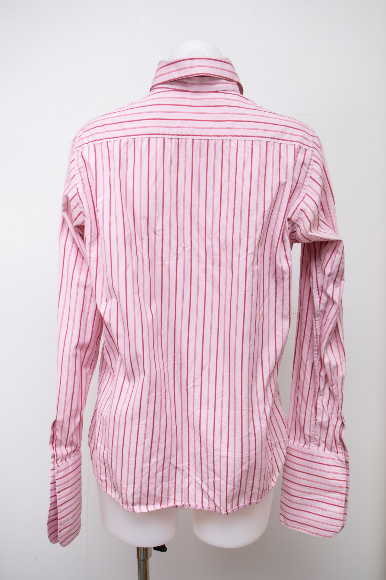 #102 Thomas Pink T-shirt Pink | c. 198 | Size 10