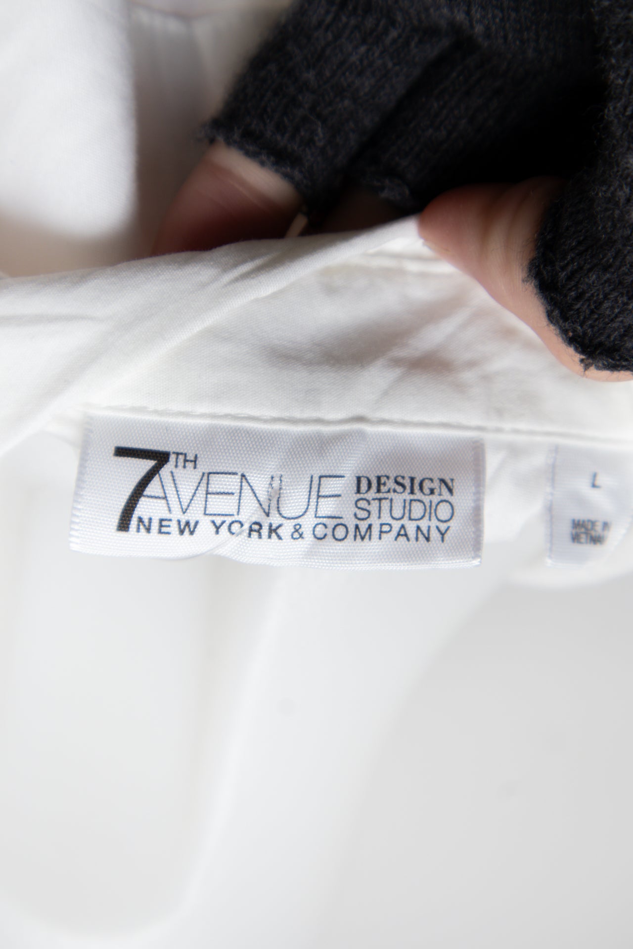 #58 7th Avenue Design Studio New York & Company T-shirt White | c. 190 | Size 12