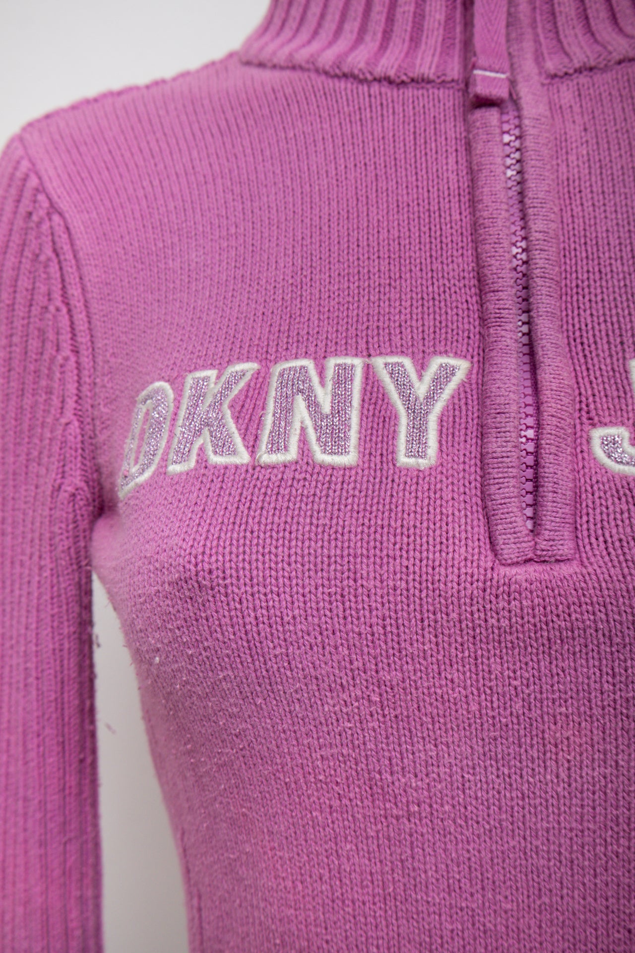 #113 Dkny Jeans T-shirt Purple | c. 178 | Size 8