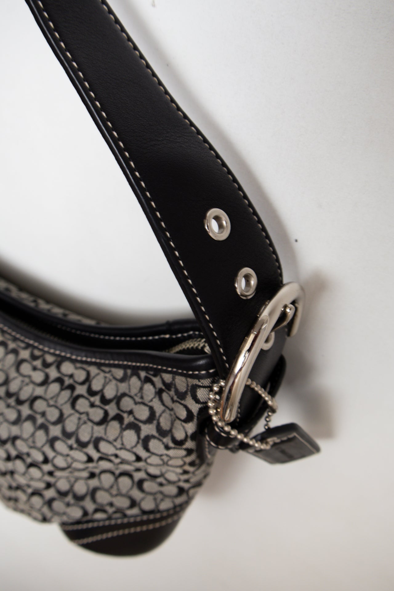 #205 Coach Shoulder Bag Black | c. 190 | Size