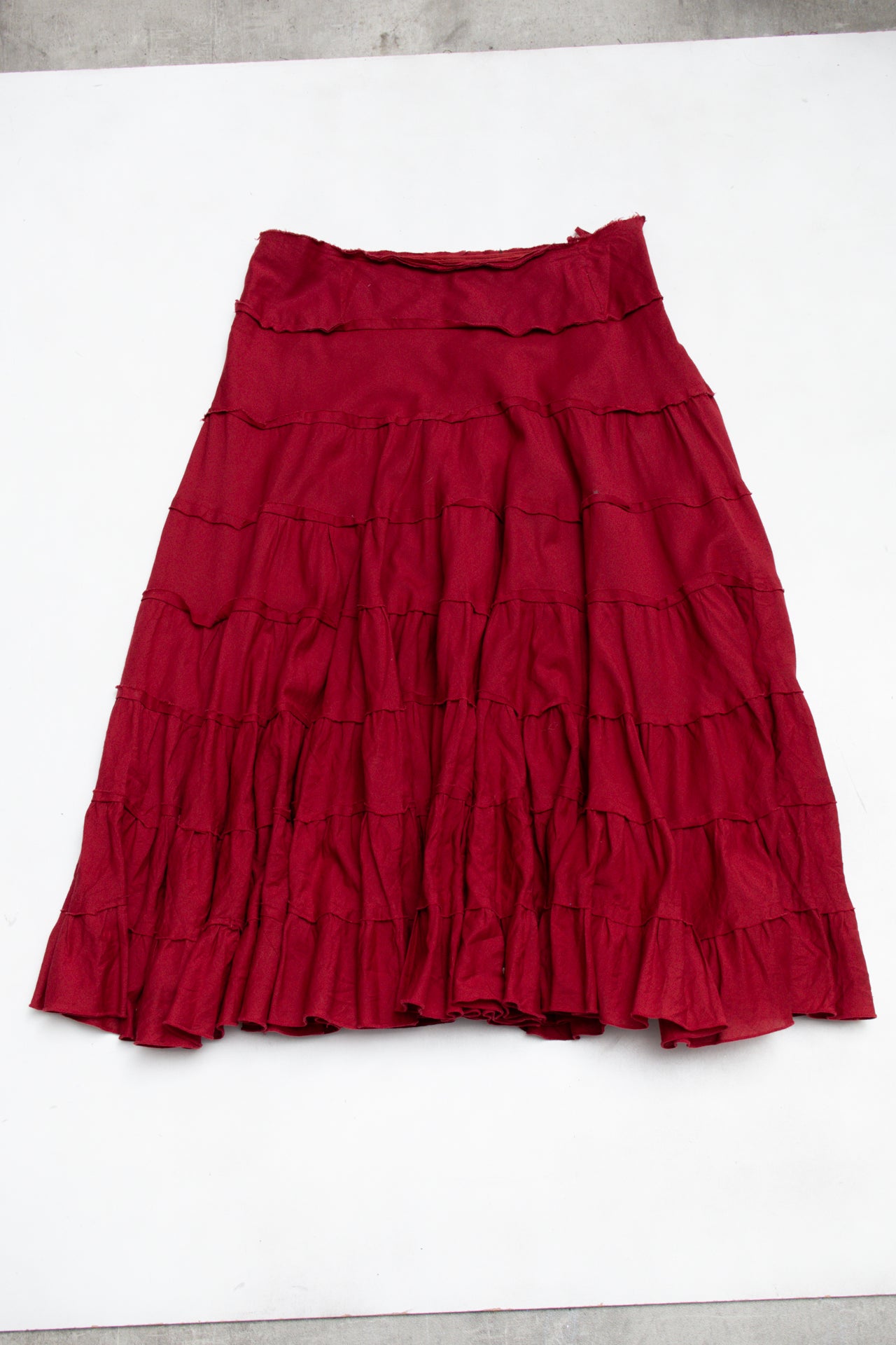 #151 Minoo Fashion Group / The Colours Skirt Red | c. 193 | Size 8