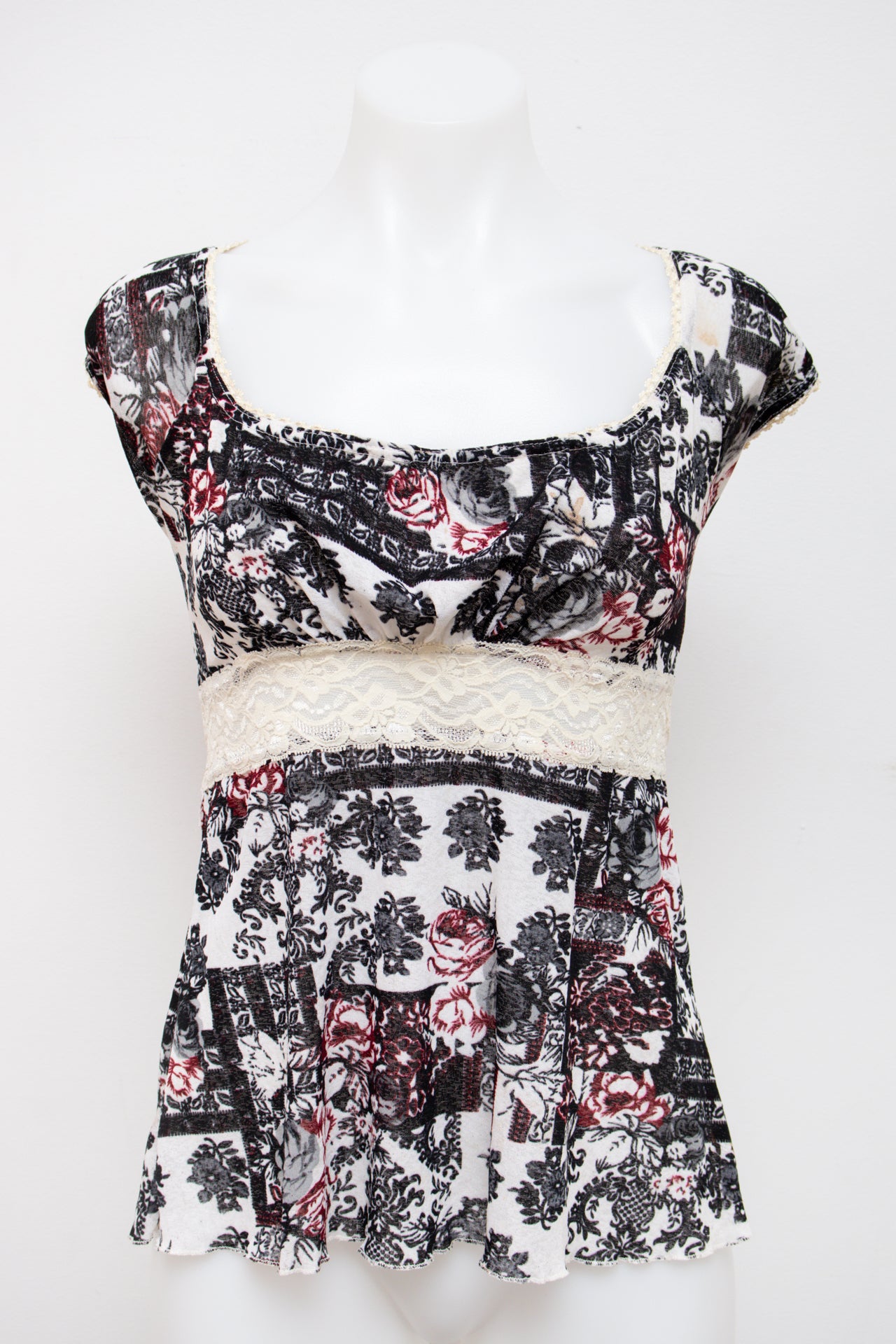 #35 Senrera Camisole Top White | c. 196 | Size 10