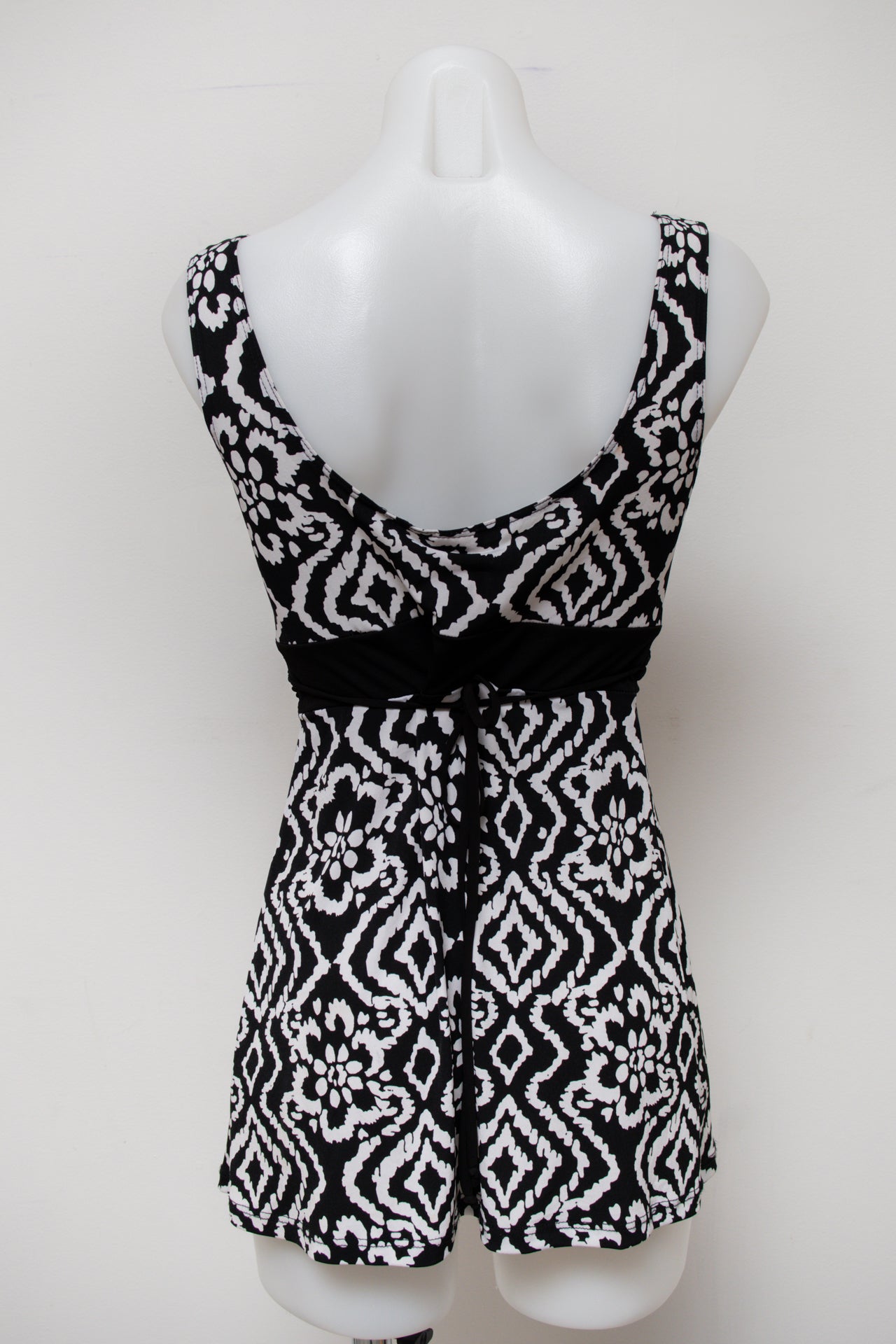 #25 Wrapper Camisole Black | c. 182 | Size 8