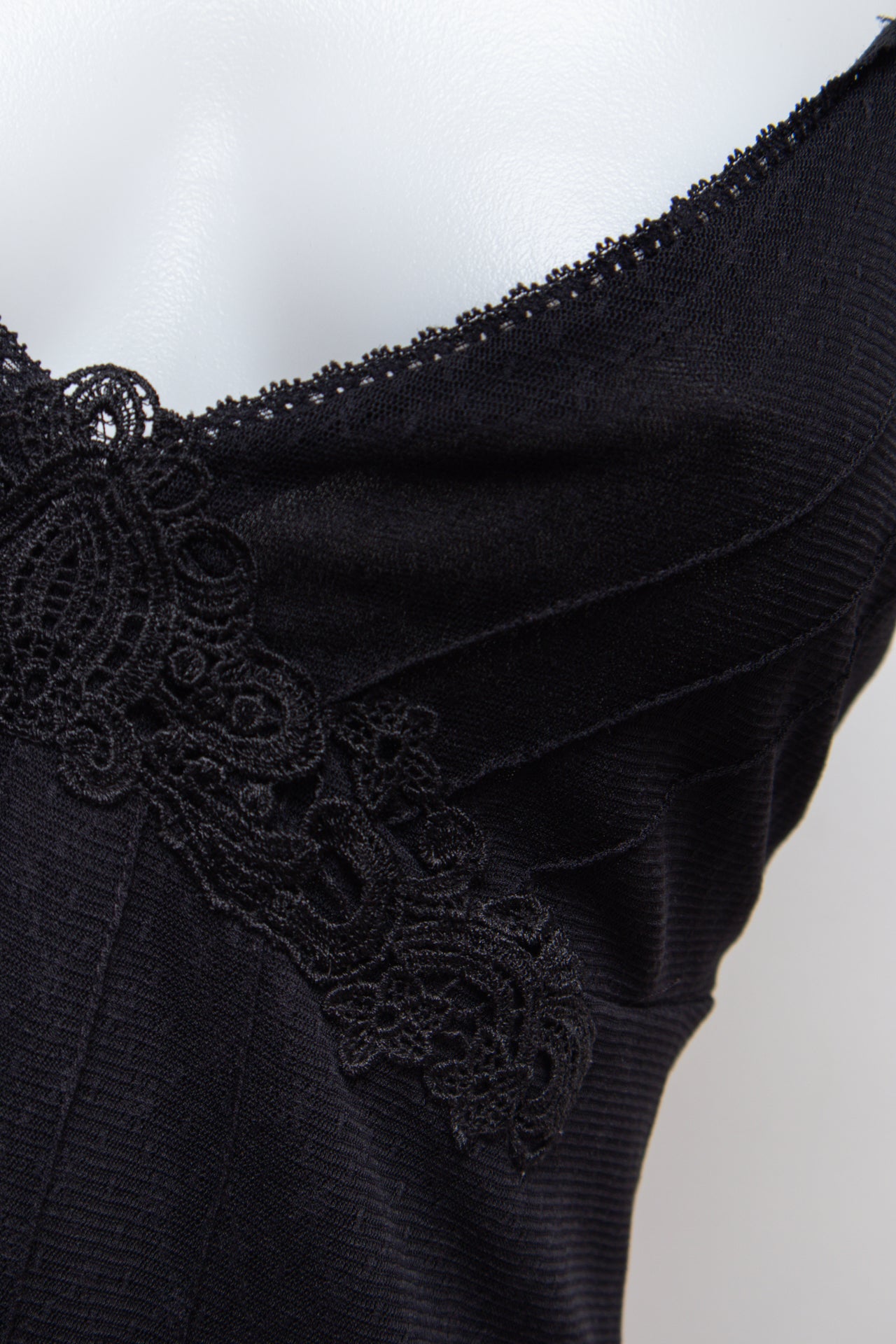 # Camisole Top Black | c. 193 | Size 10