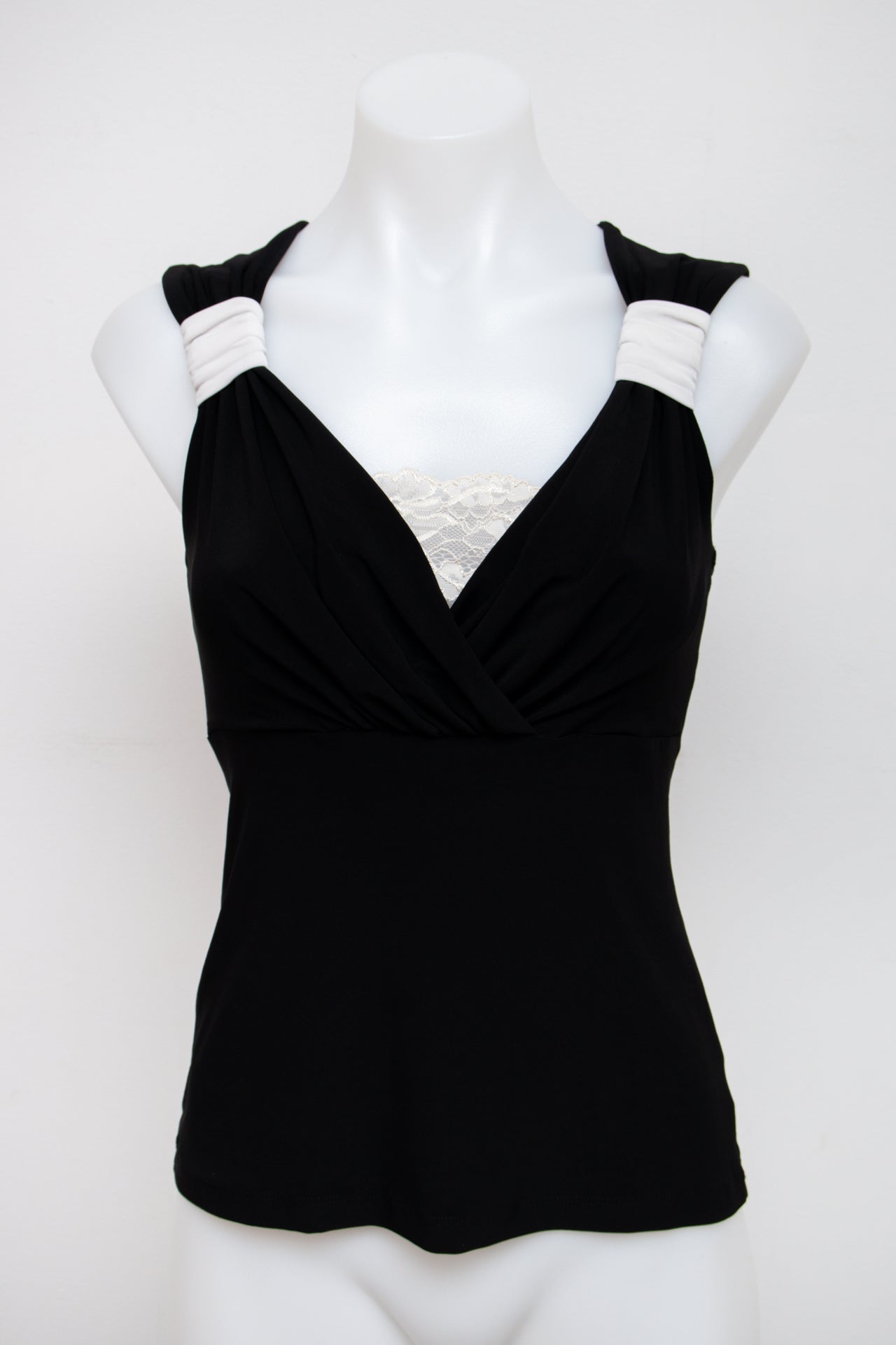 #11 White House Black Market Tank Top Black | c. 197 | Size 8