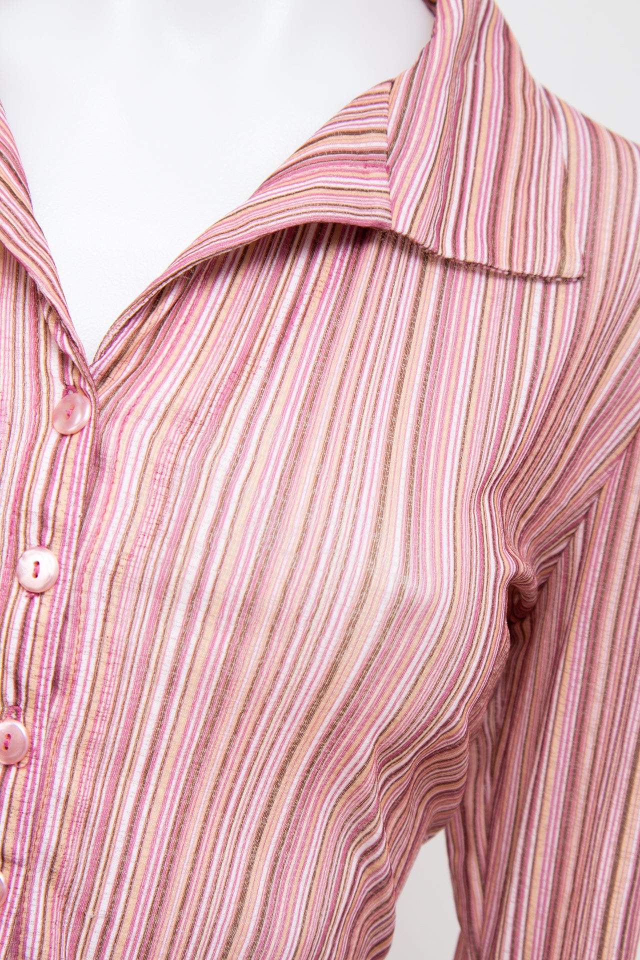 #69 No Boundaries T-shirt Pink | c. 197 | Size 10