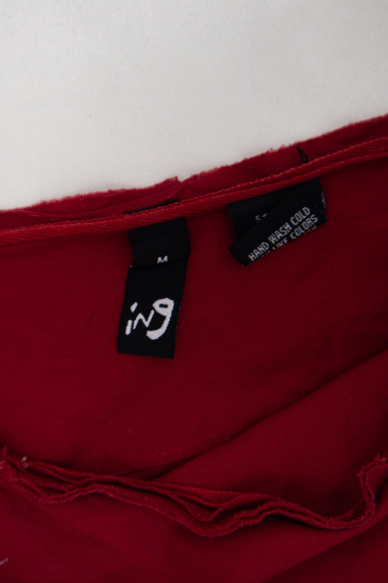 #151 Minoo Fashion Group / The Colours Skirt Red | c. 193 | Size 8