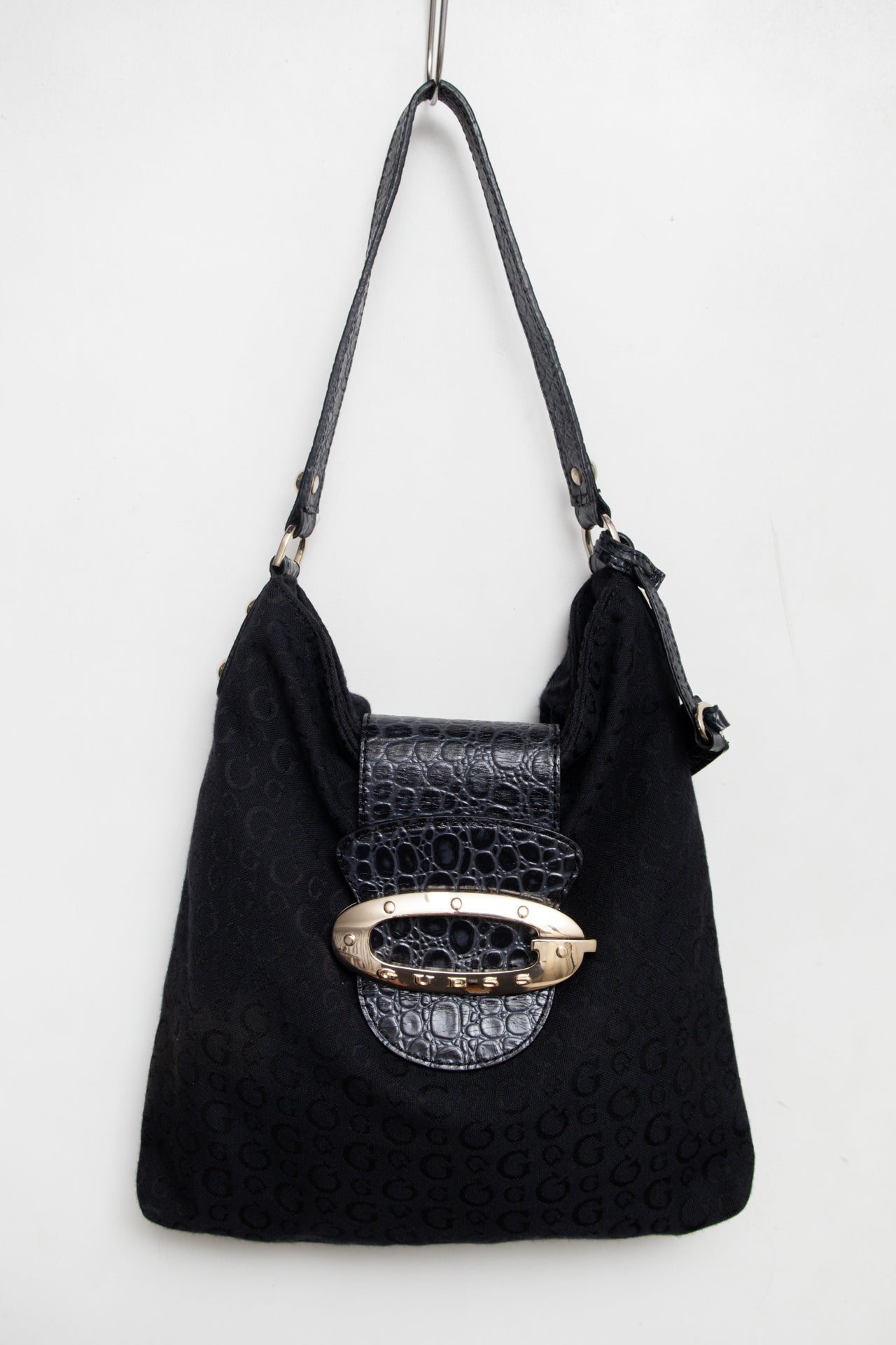 # Guess? Shoulder Bag Black | c. | Size