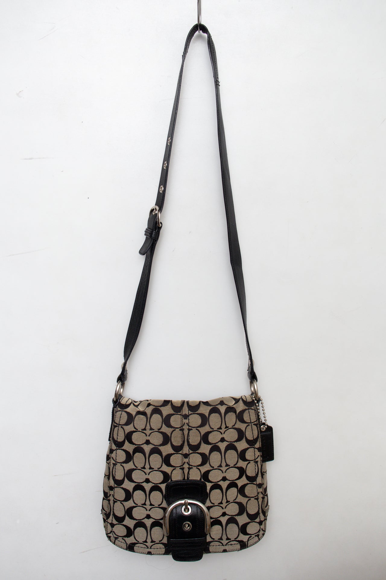 #191 Coach Crossbody Bag Black | c. 196 | Size