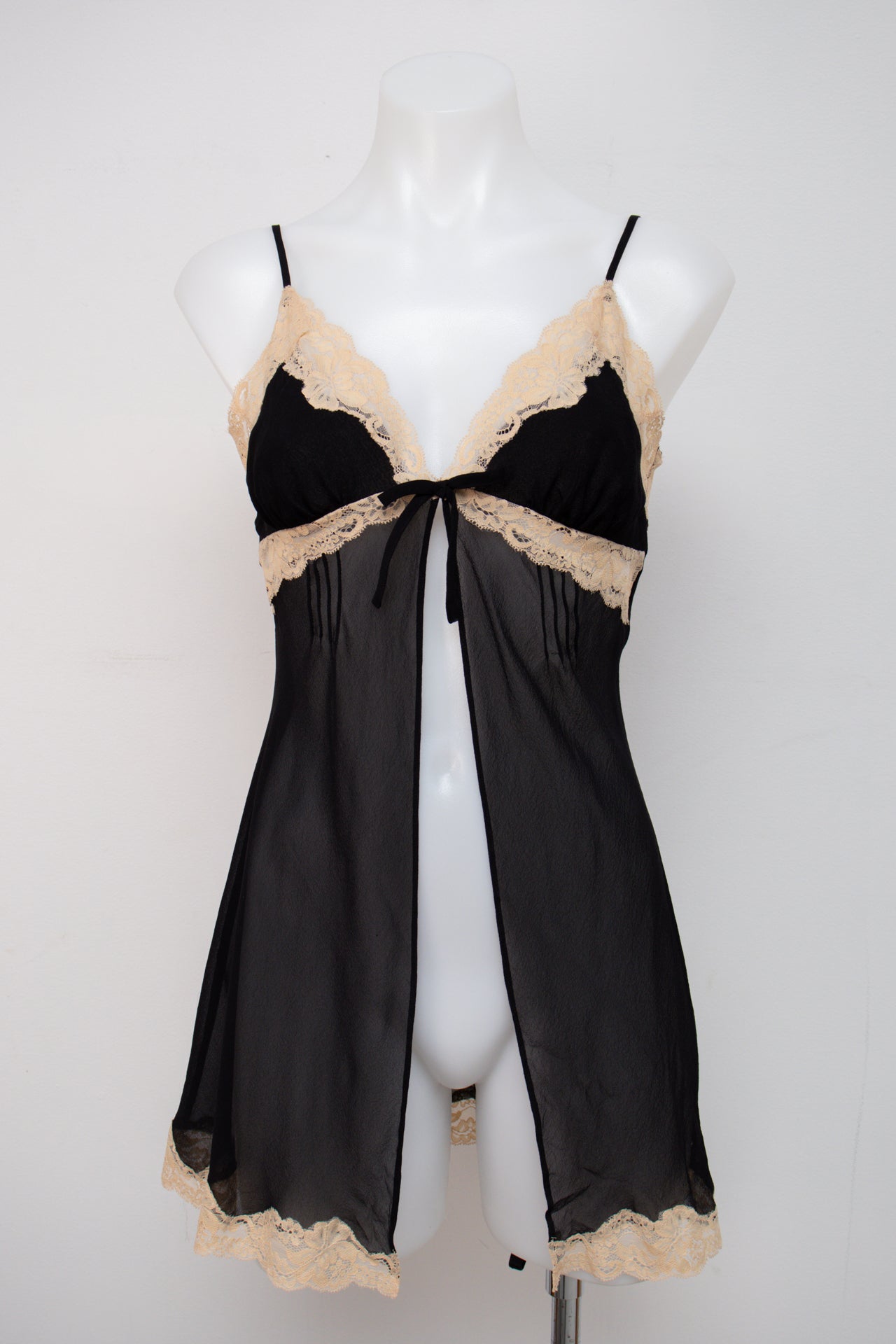 #029 Victoria's Secret Camisole Black | c. 199 | Size 10