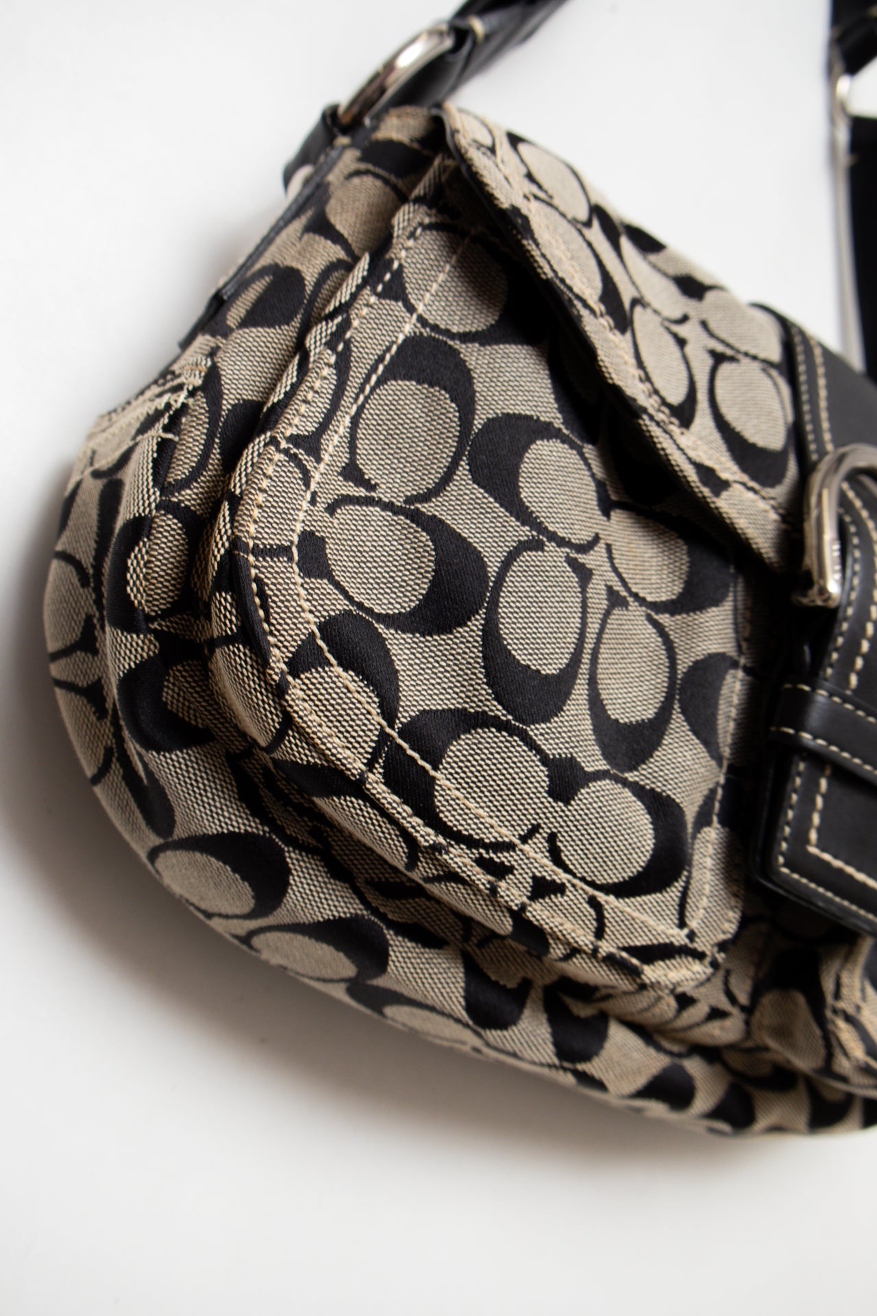 #207 Coach Shoulder Bag Black | c. 190 | Size