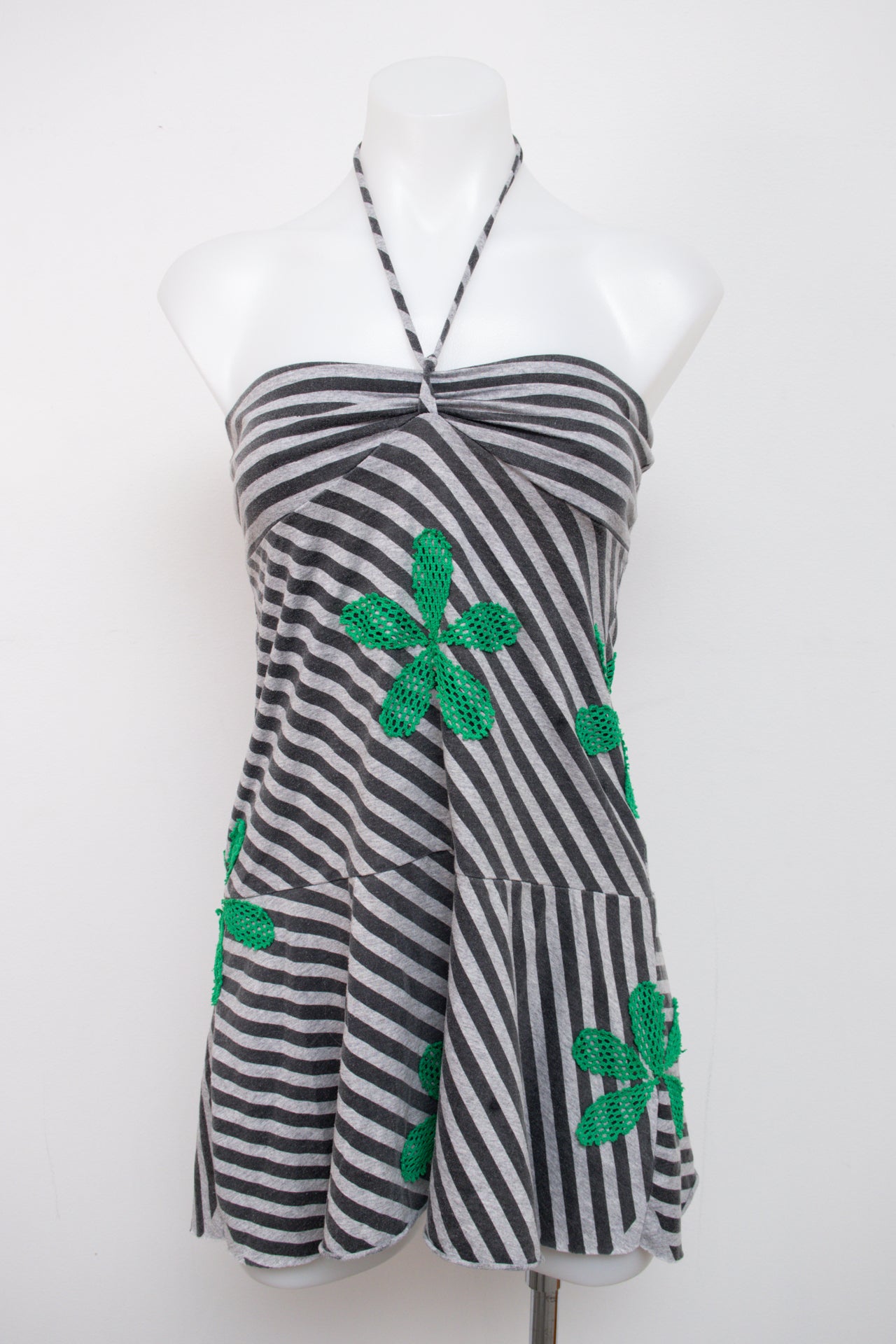 #099 Halter Top Gray | c. 206 | Size 8