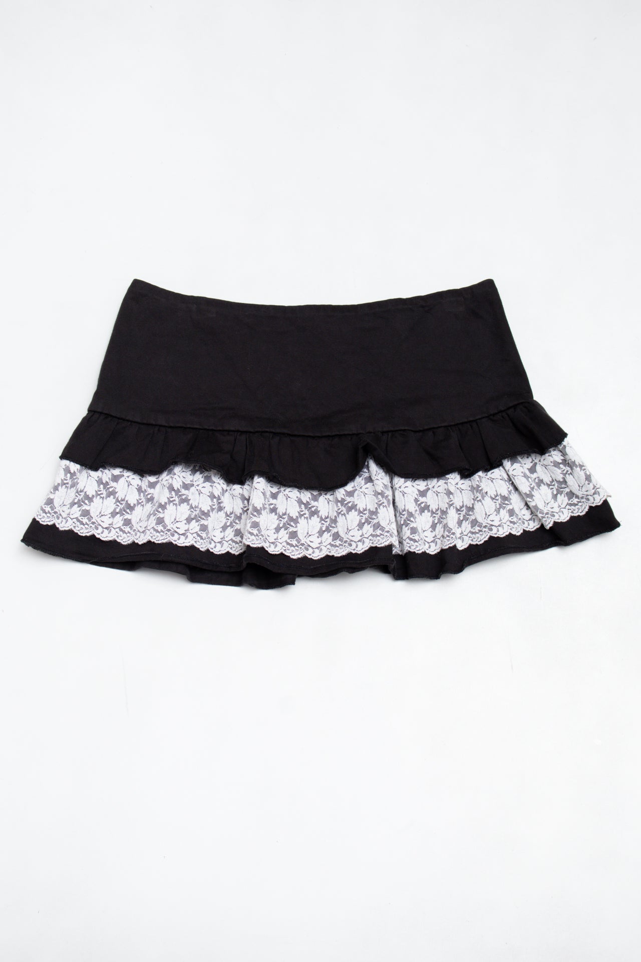#179 Charlotte Russe Mini Skirt Black | c. 199 | Size 8