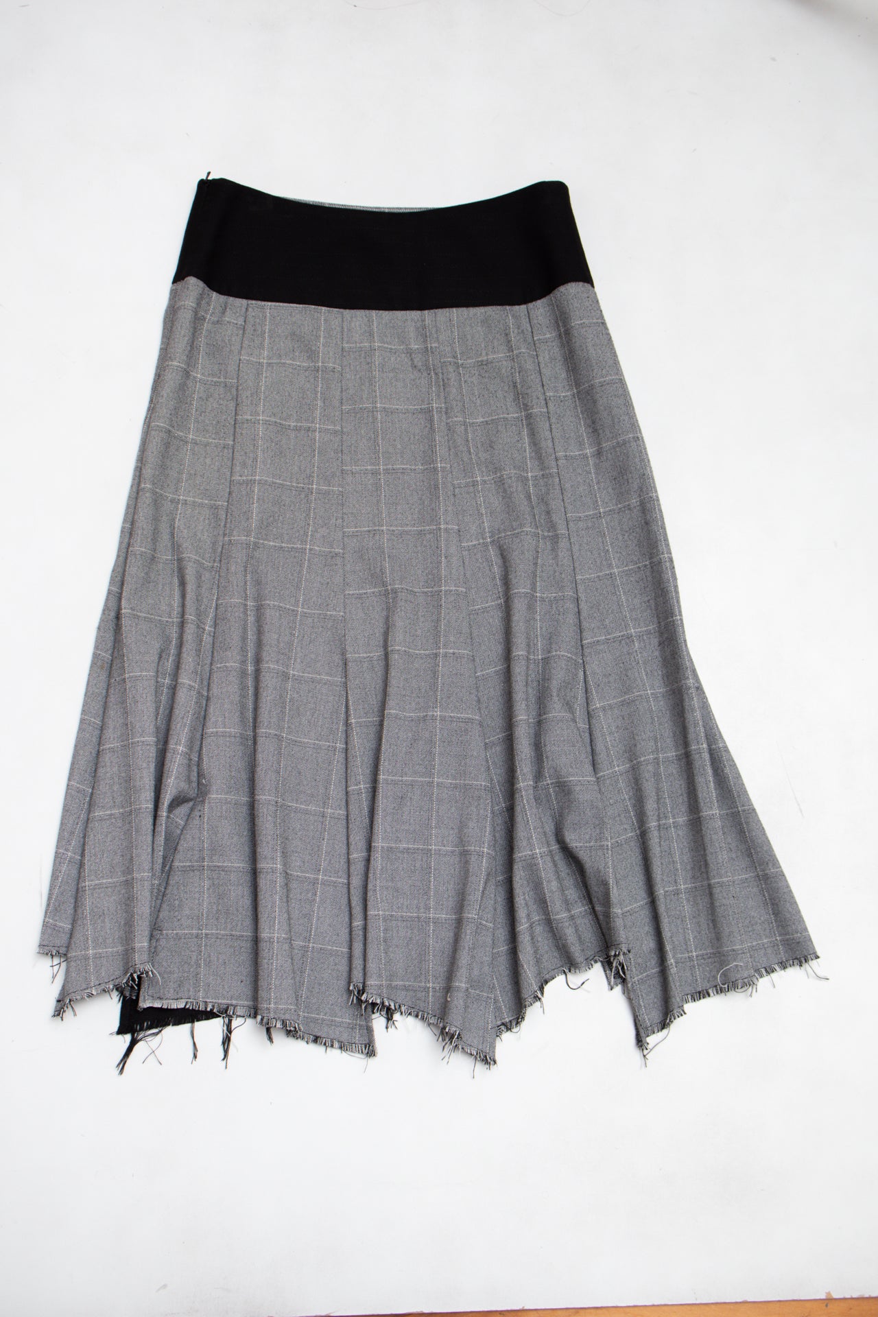 #172 Ricochet Skirt Gray | c. 198 | Size 6