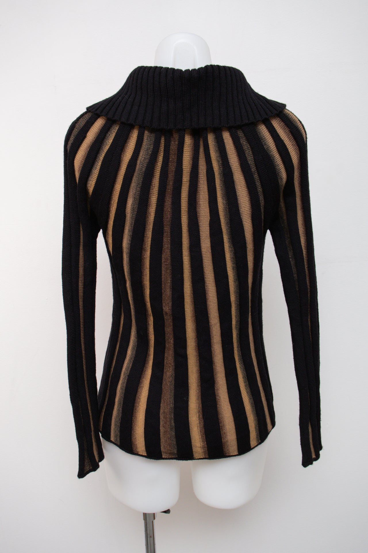 #153 ANGE T-shirt Black | c. | Size 8