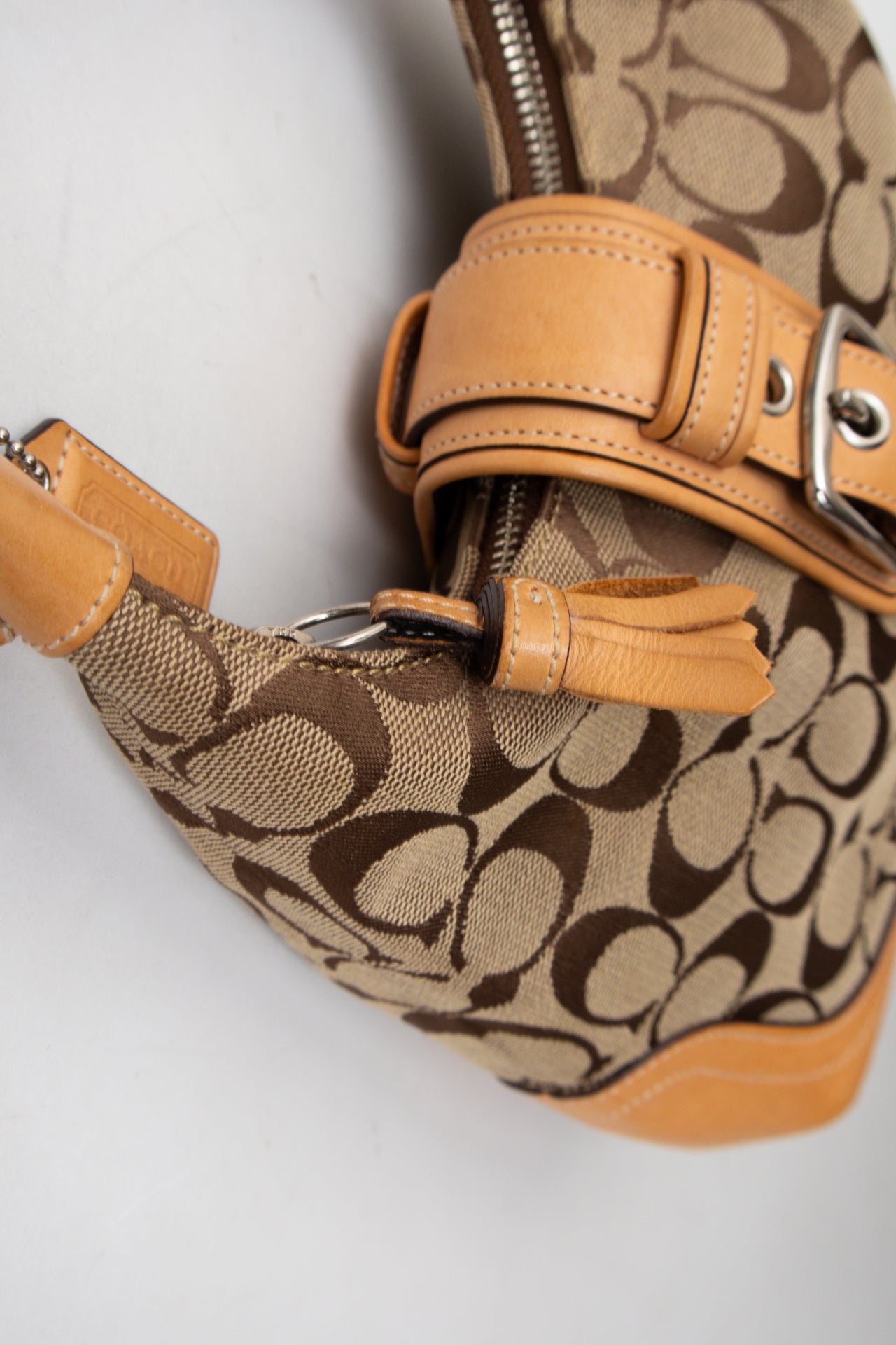 #200 Coach Shoulder Bag Brown | c. 203 | Size