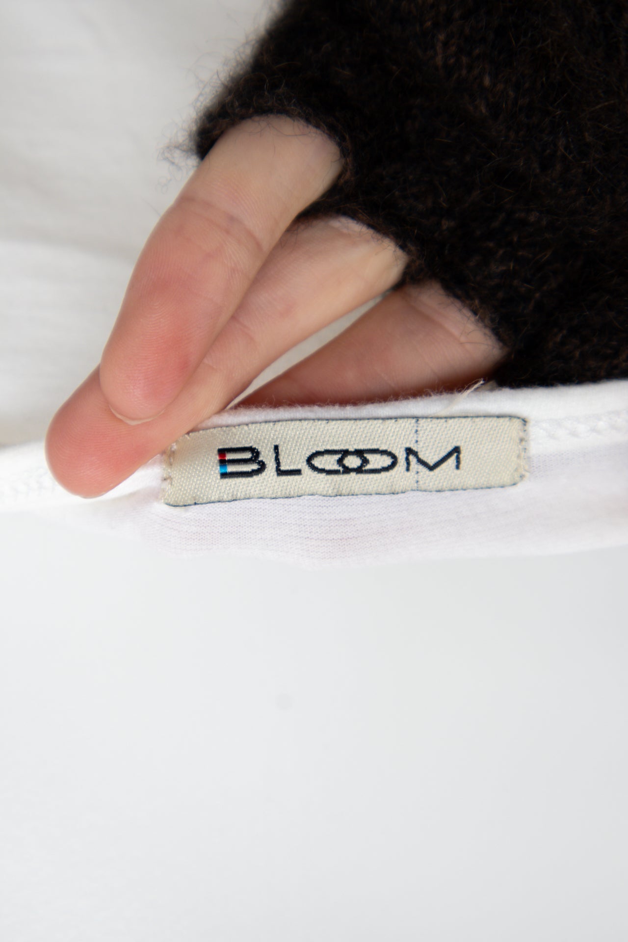 #89 Bloom T-shirt White | c. 196 | Size 8