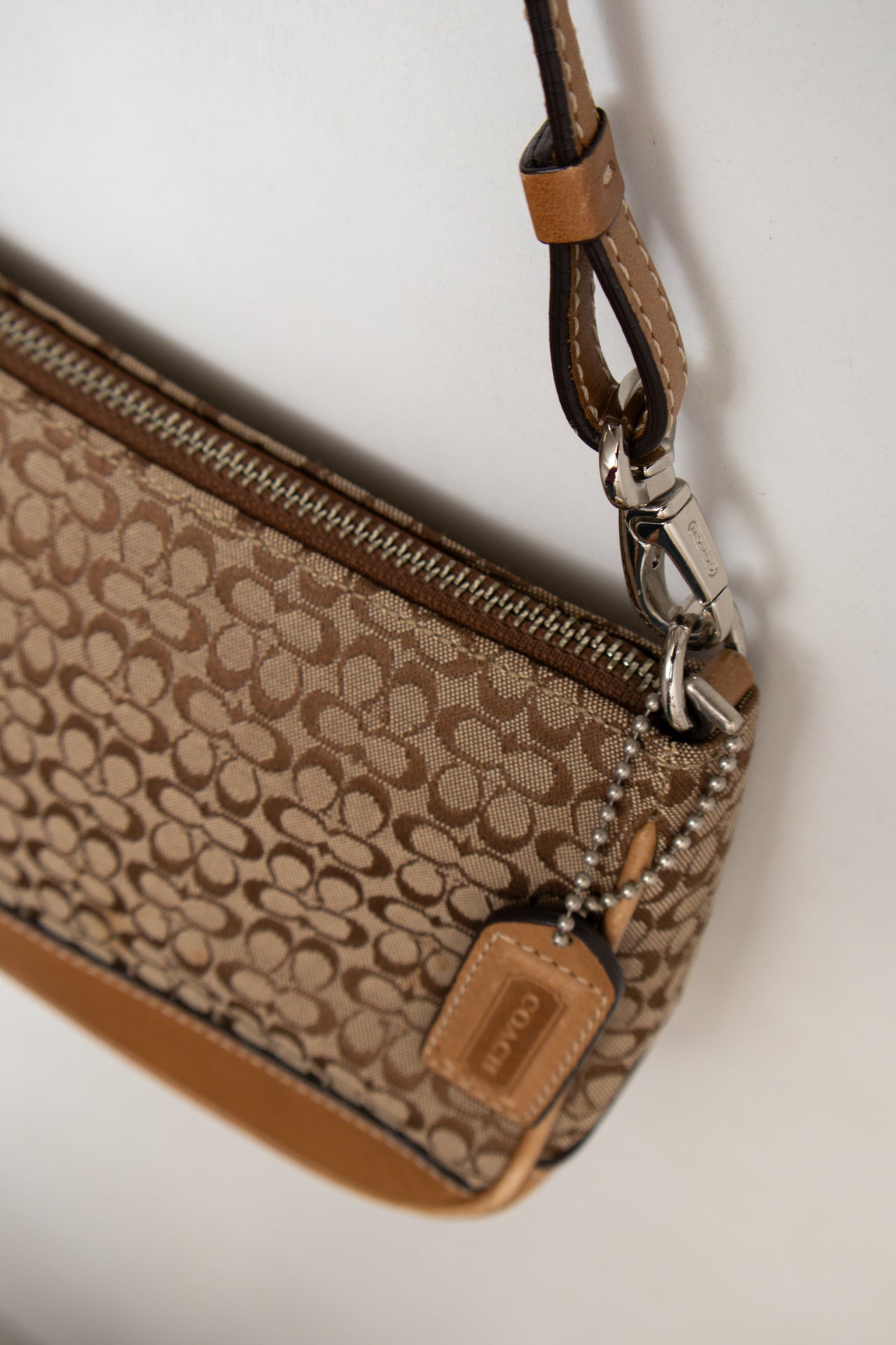 #208 Coach Shoulder Bag Brown | c. 190 | Size