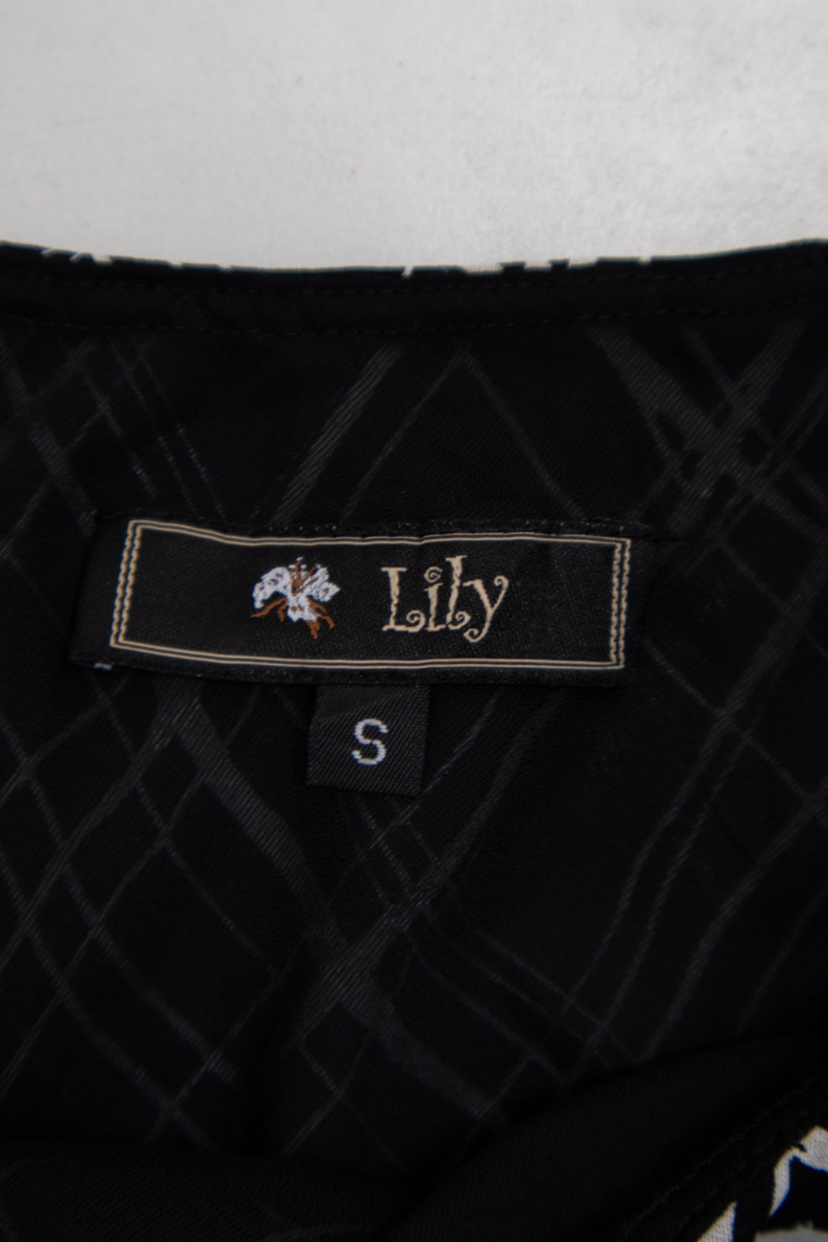 #182 Lily Skirt Black | c. 207 | Size 8