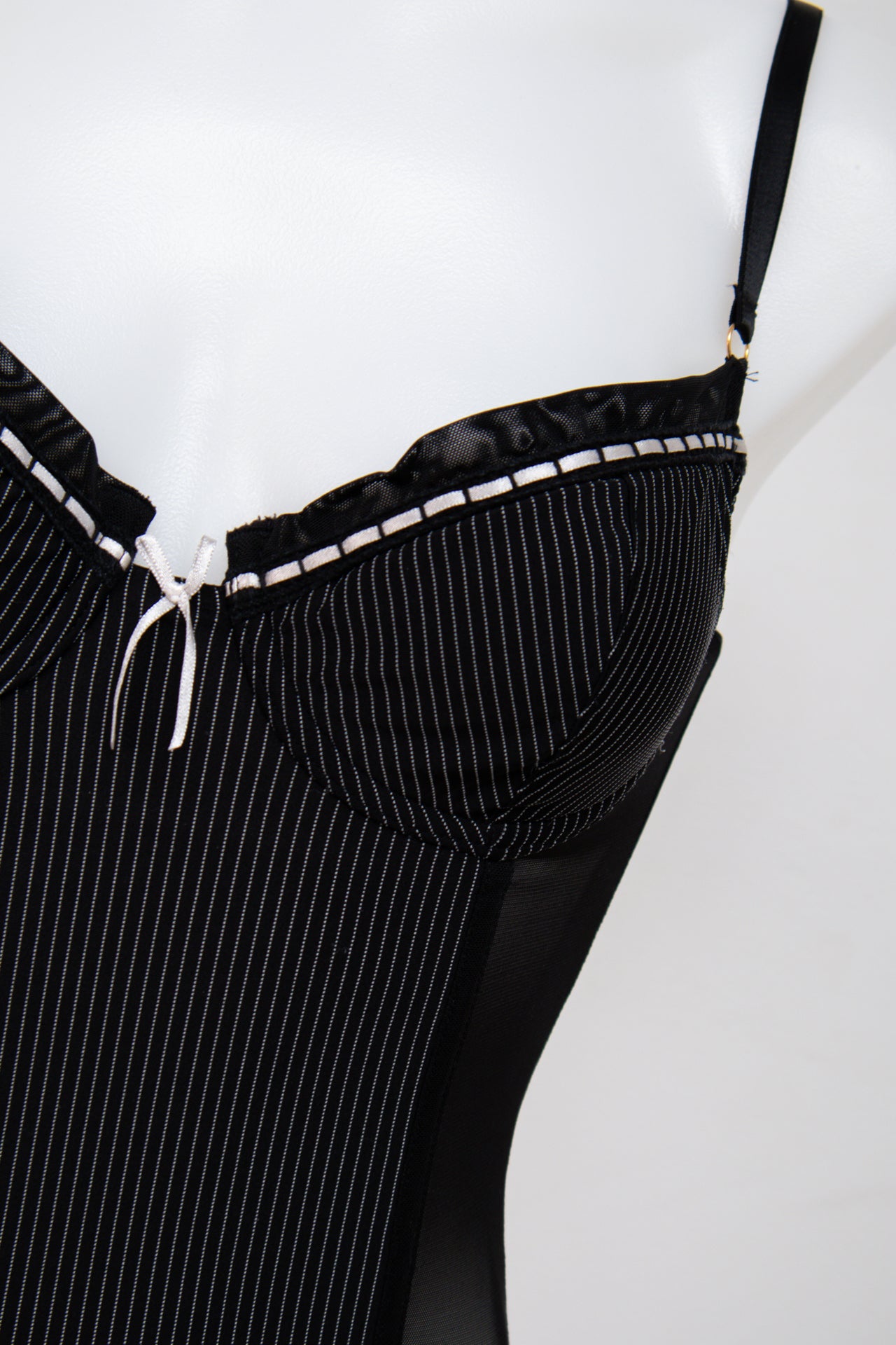 #053 Cami Top Black | c. 201 | Size 8