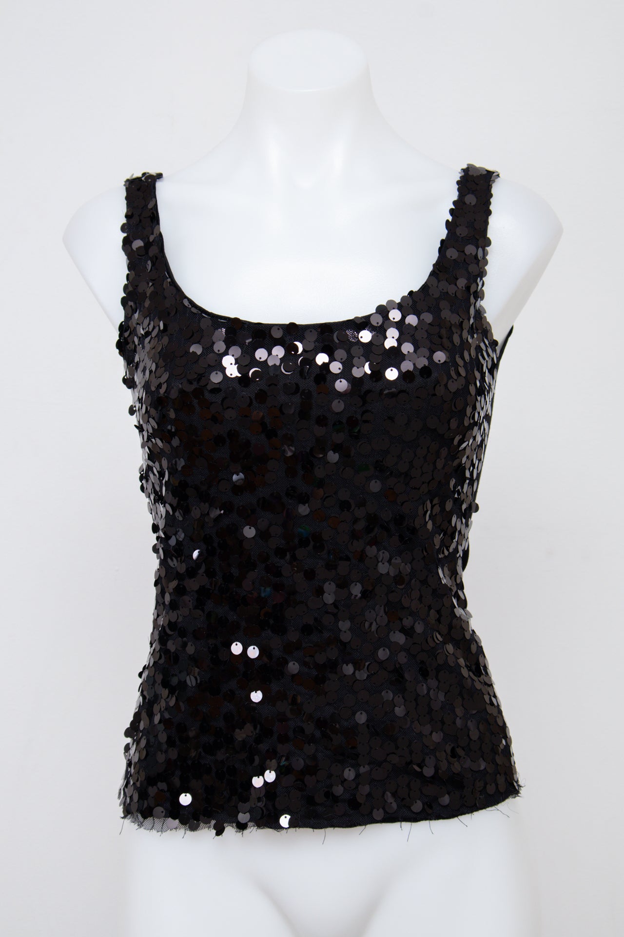 #063 Tank Black | c. 210 | Size 8