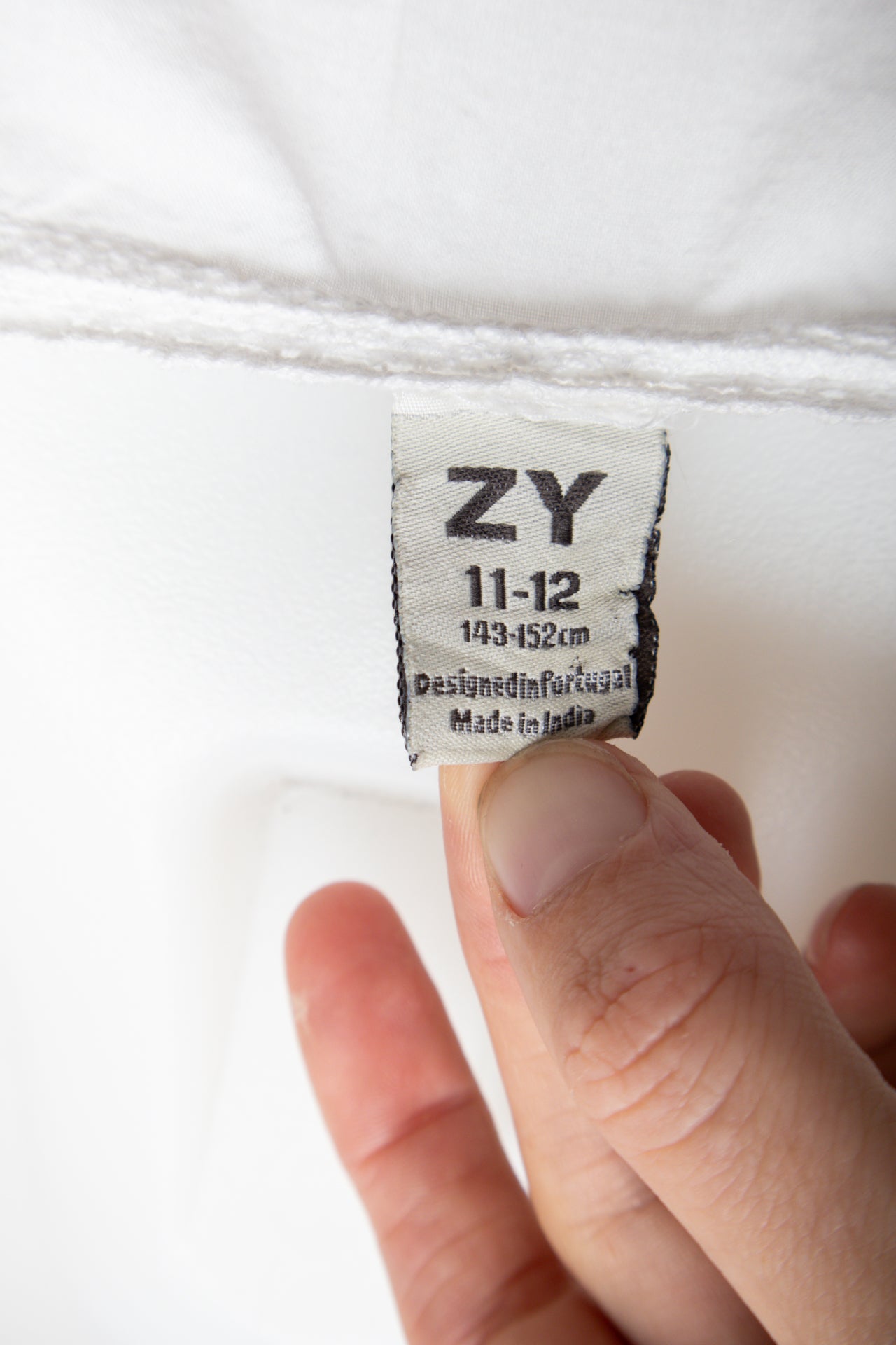 #80 Zy Tank Top White | c. 178 | Size 10