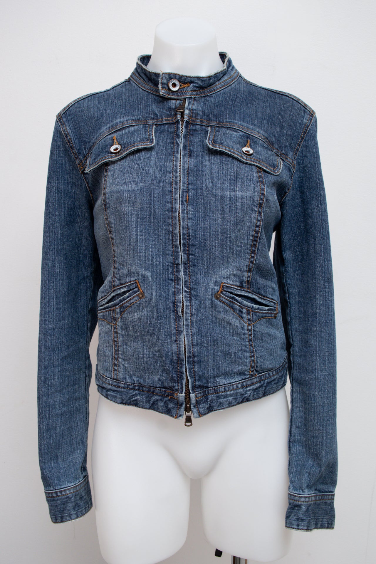 #131 X2 Denim Laboratory T-shirt Blue | c. 199 | Size 8