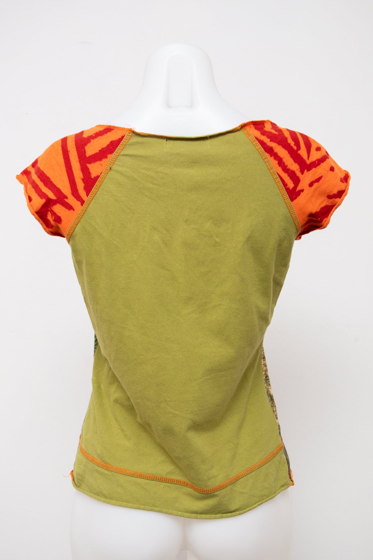 #077 Vero Moda T-shirt Green | c. | Size 10