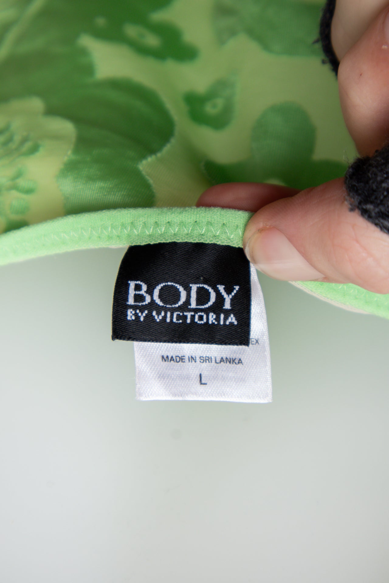 #27 Body By Victoria Cami Top Green | c. 192 | Size 10