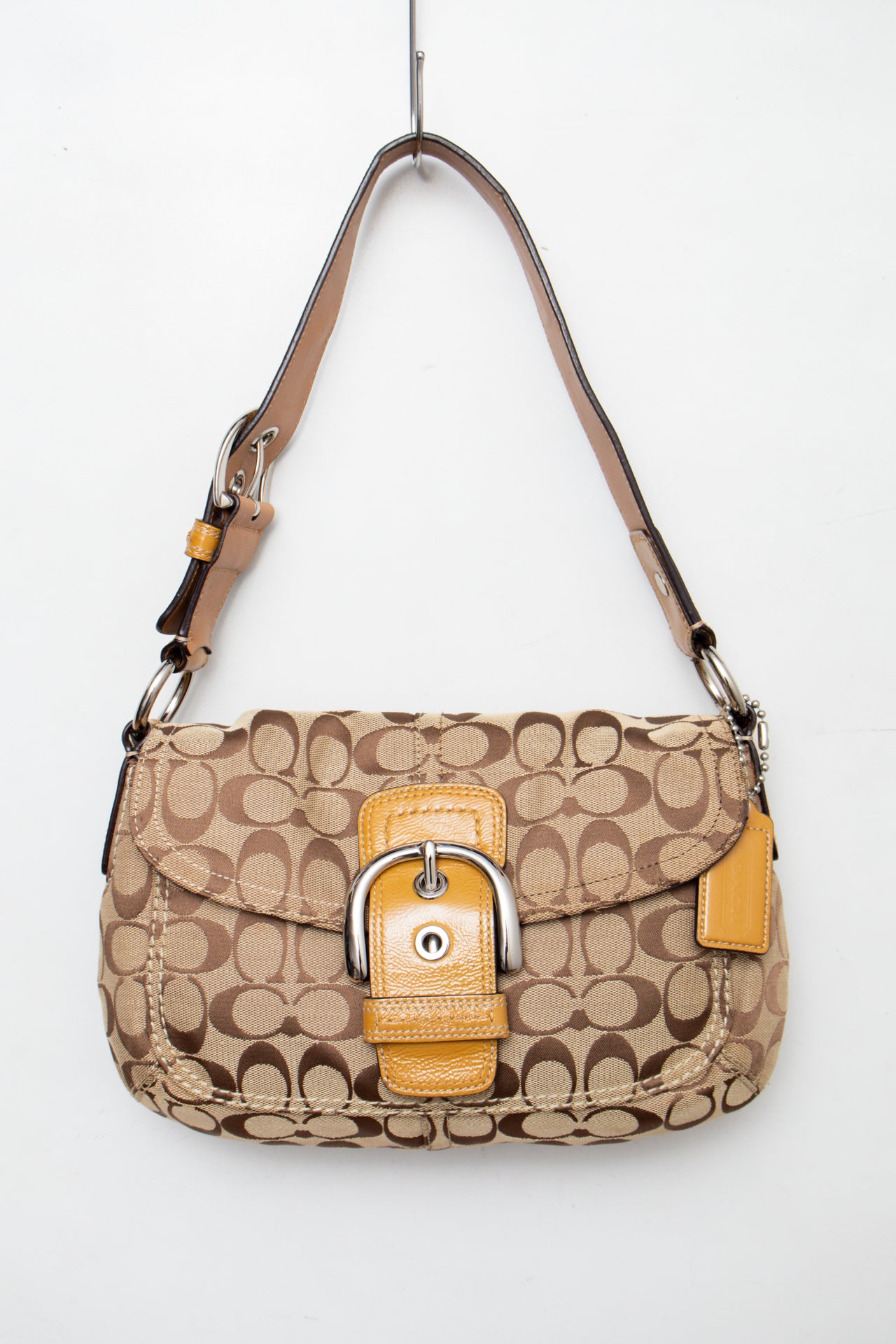 #166 Coach Shoulder Bag Brown | c. 206 | Size