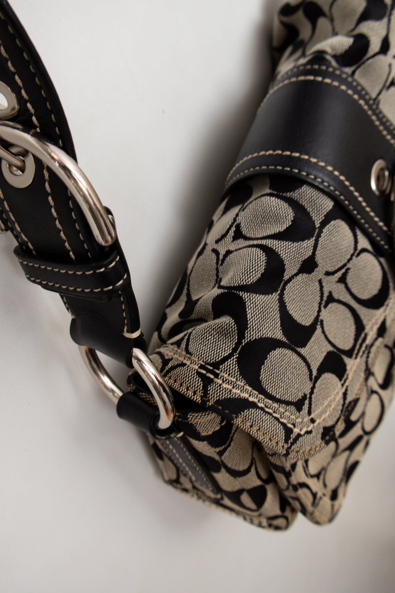 #207 Coach Shoulder Bag Black | c. 190 | Size