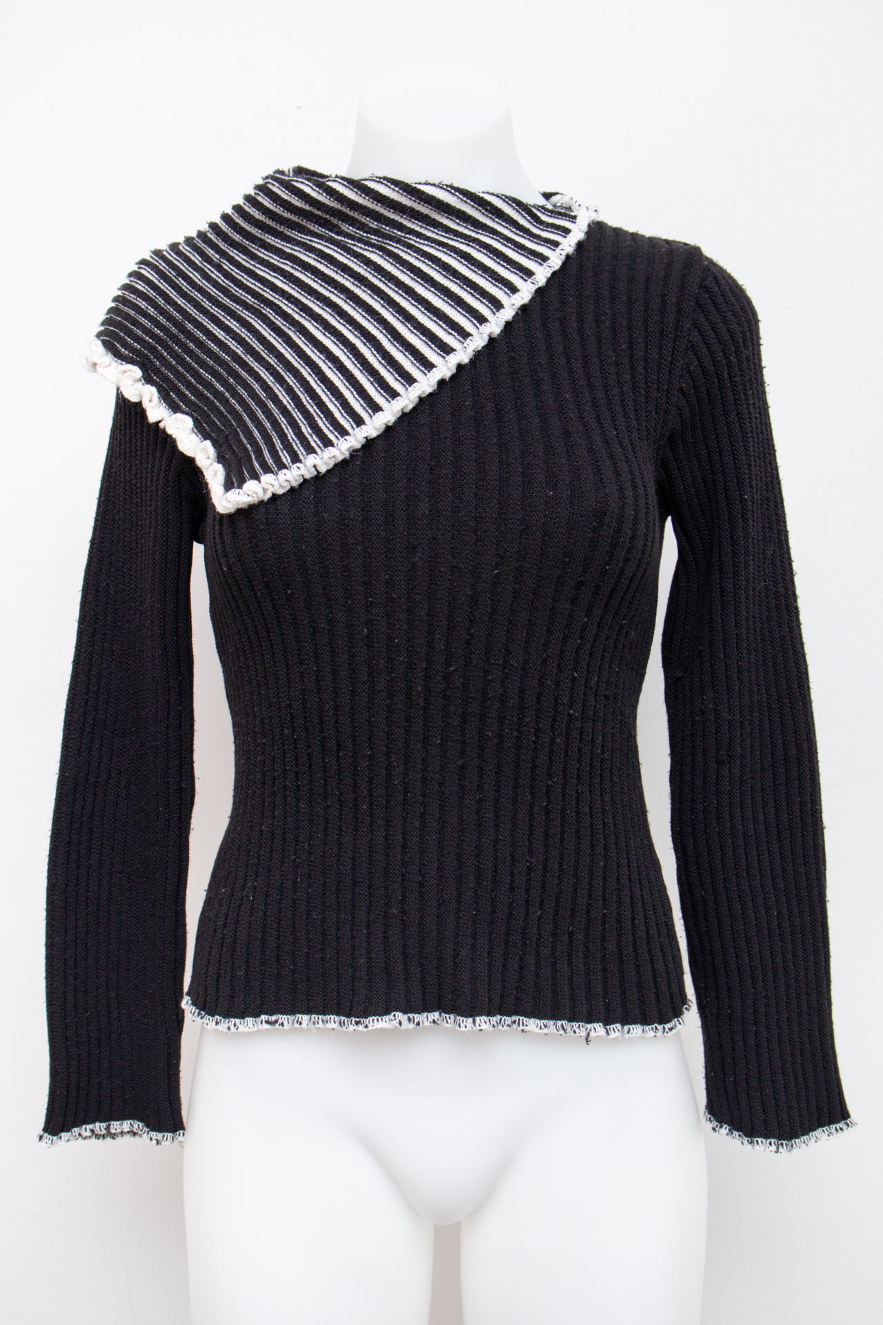 #117 J.n.y. Top Black | c. 195 | Size 8