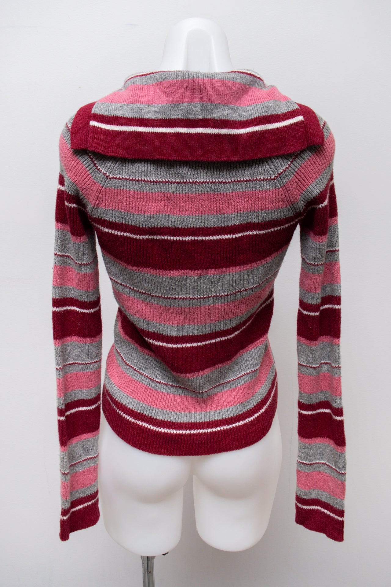 #63 So T-shirt Pink | c. 192 | Size 8