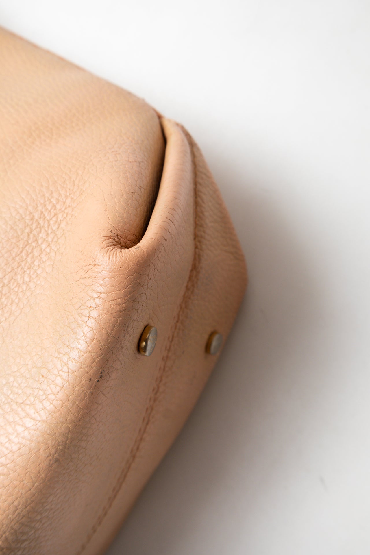 #185 Vivienne Westwood Shoulder Bag Beige | c. 197 | Size