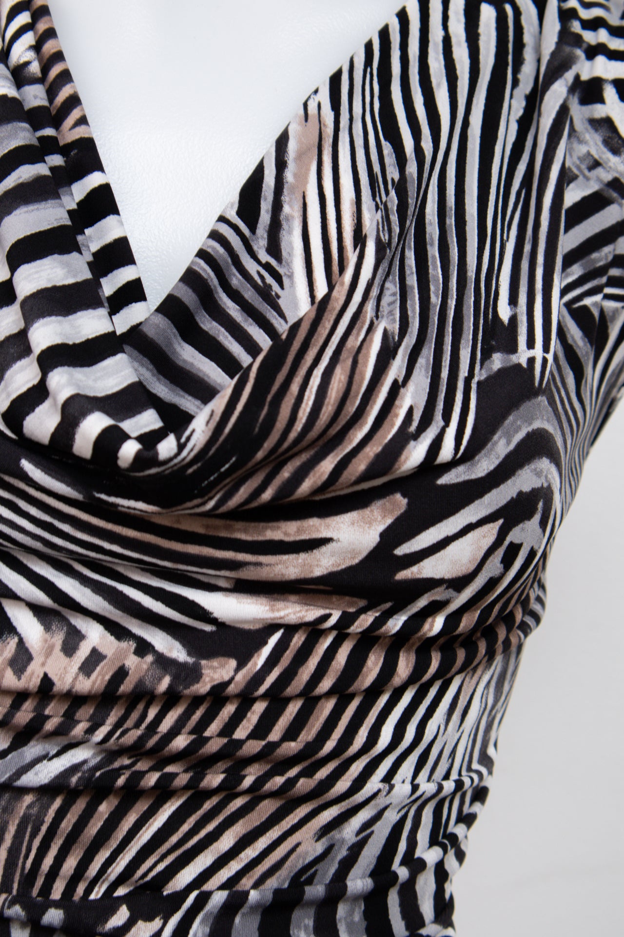 #145 New Directions Cami Top Black | c. 206 | Size 8