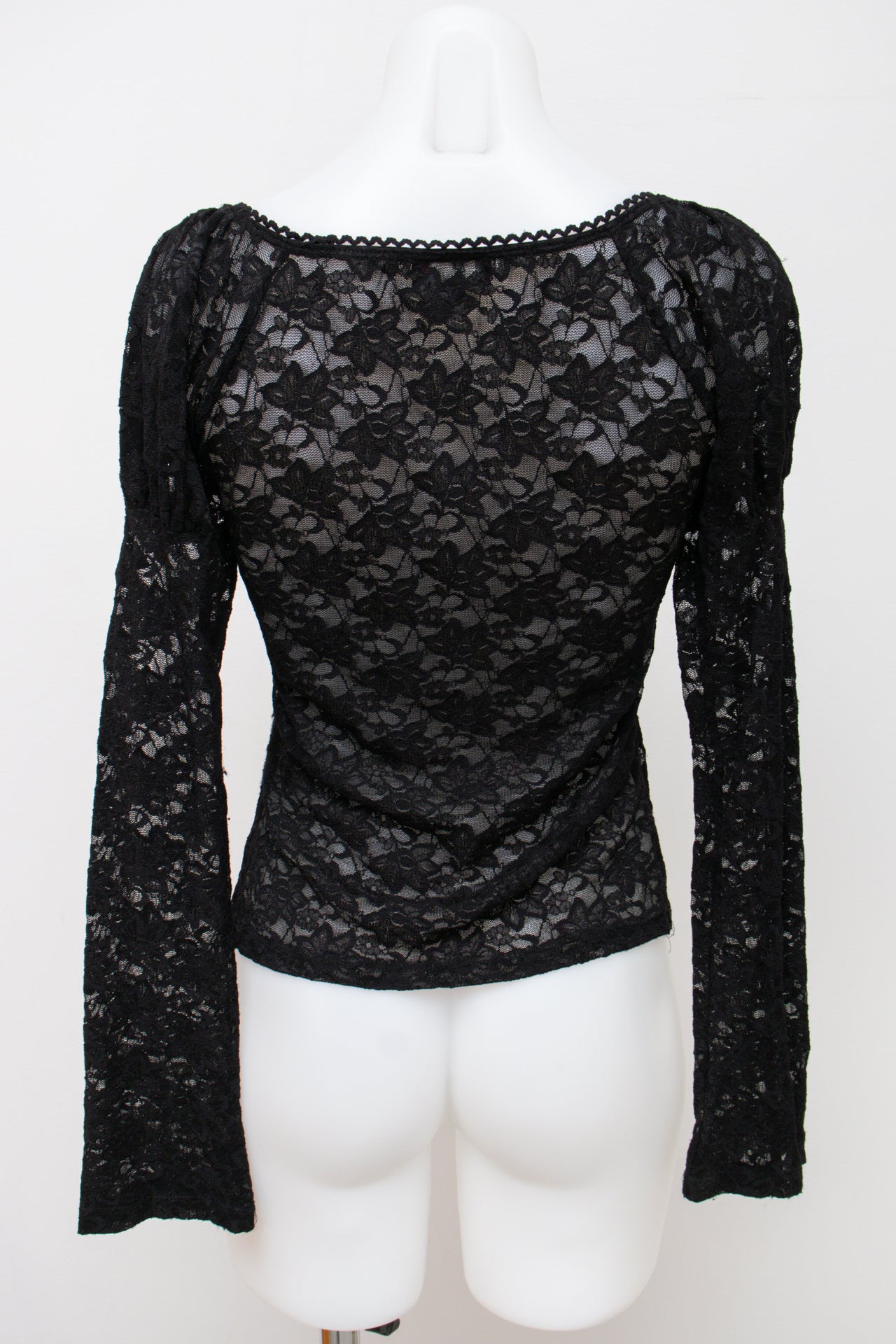 #60 Von Mozart Cami Top Black | c. 194 | Size 10