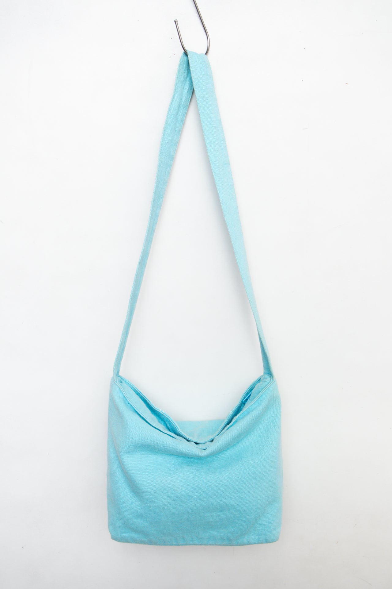 #188 Shoulder Bag Blue | c. 197 | Size