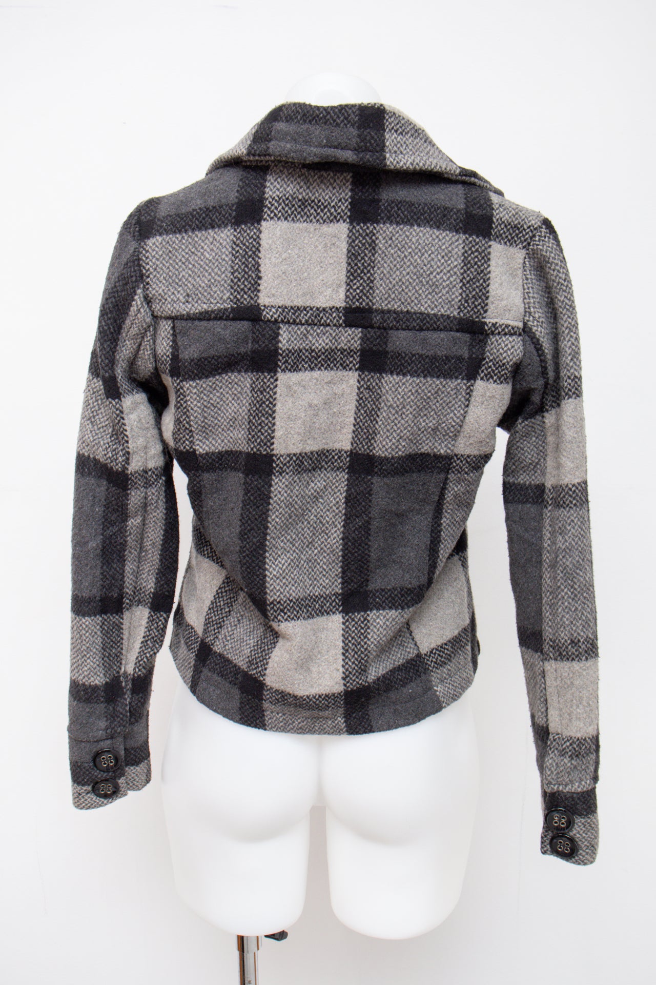 #105 deb Jacket Gray | c. 195 | Size 8