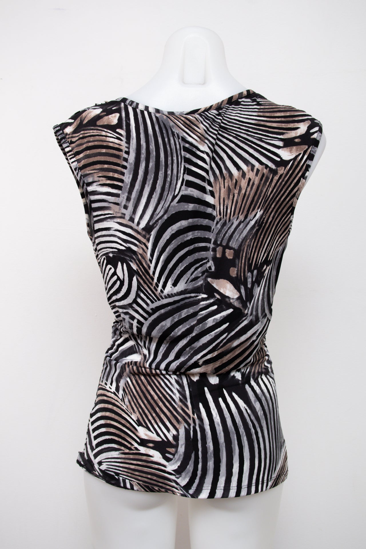 #145 New Directions Cami Top Black | c. 206 | Size 8