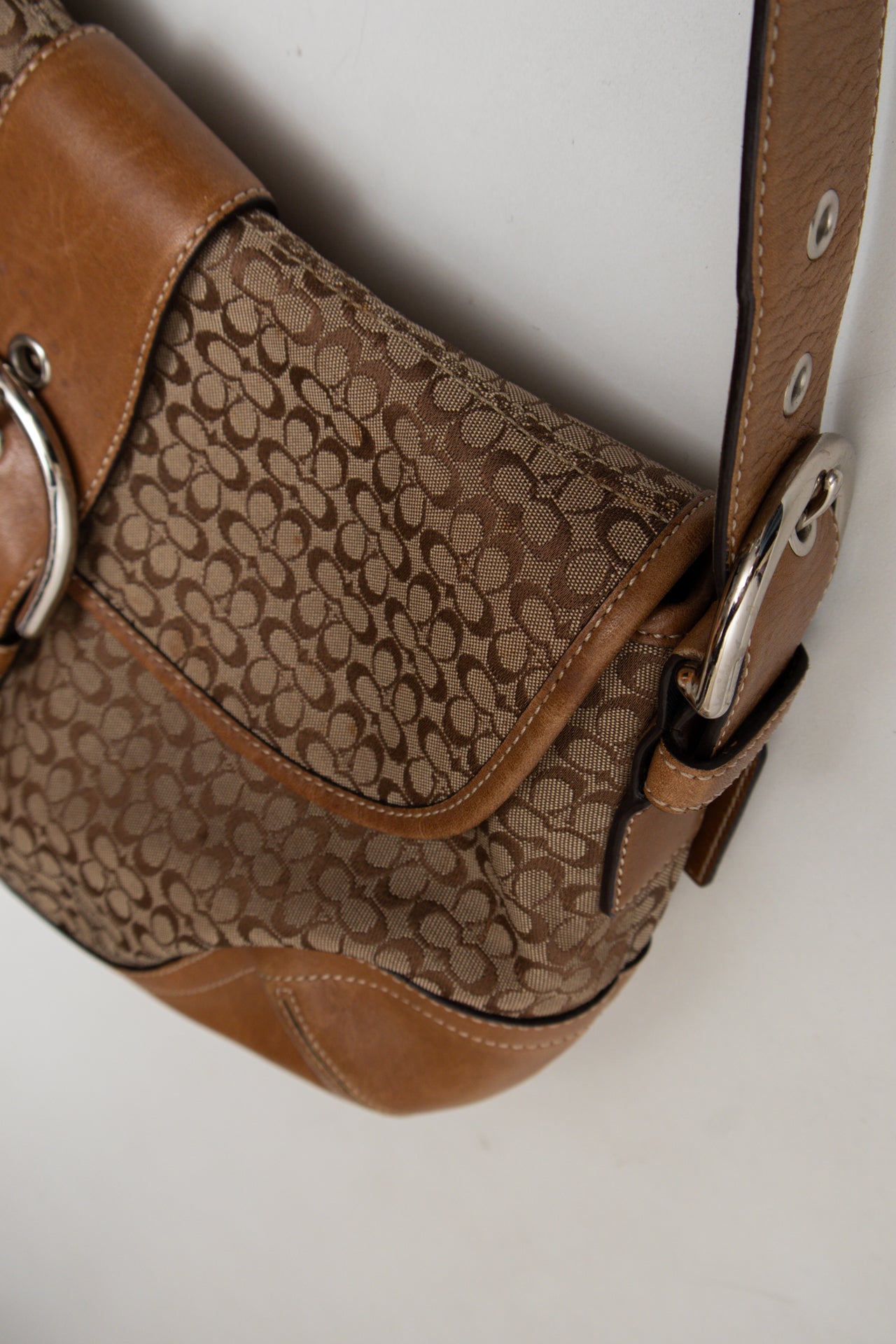 #156 Coach Shoulder Bag Brown | c. 187 | Size