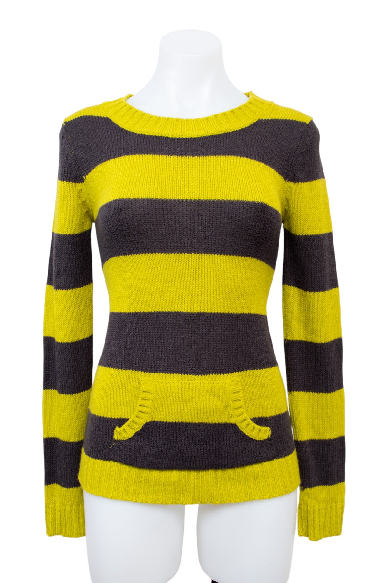 #114 Derek T-shirt Yellow | c. 207 | Size 8