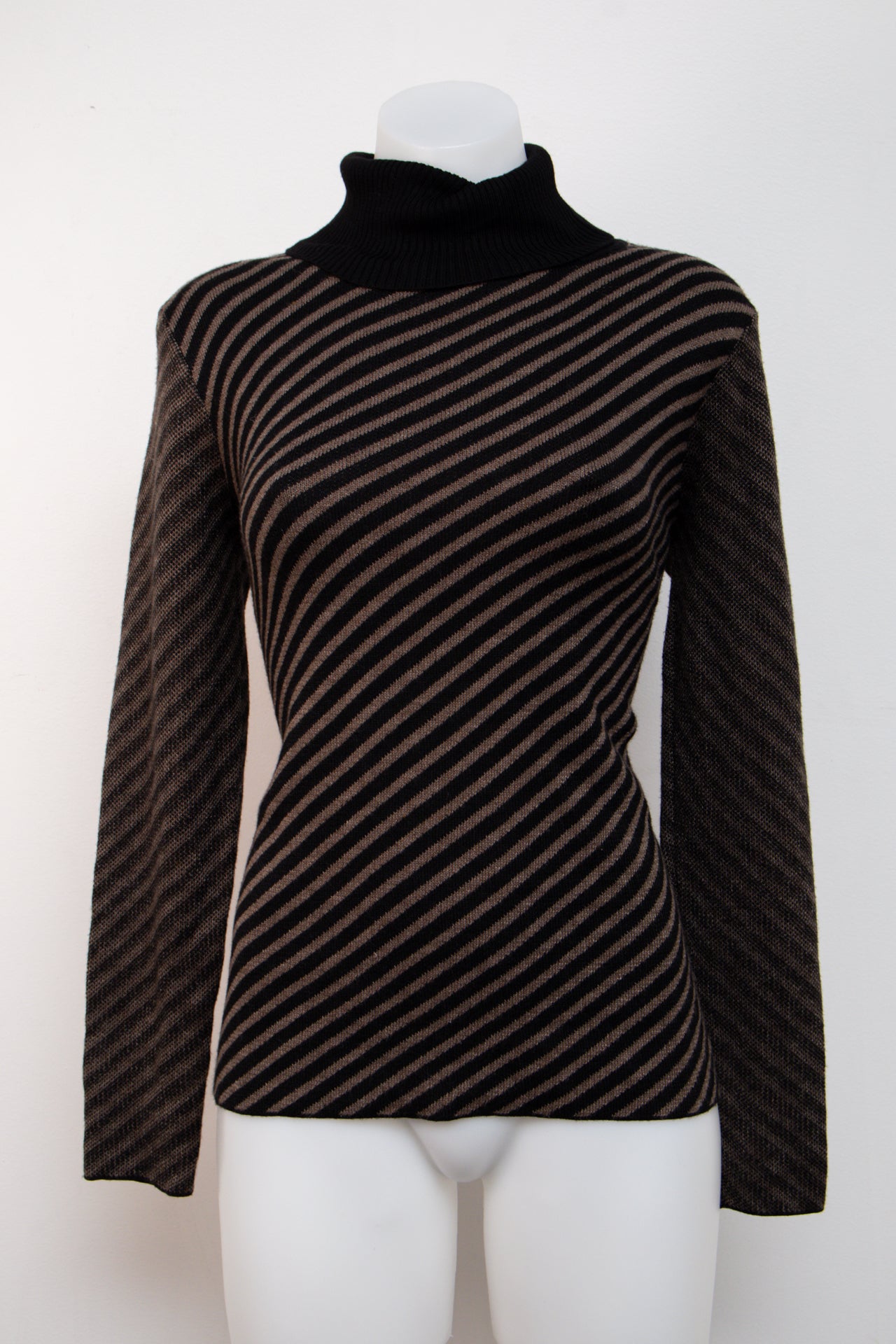 #150 Kerisma T-shirt Black | c. | Size 10