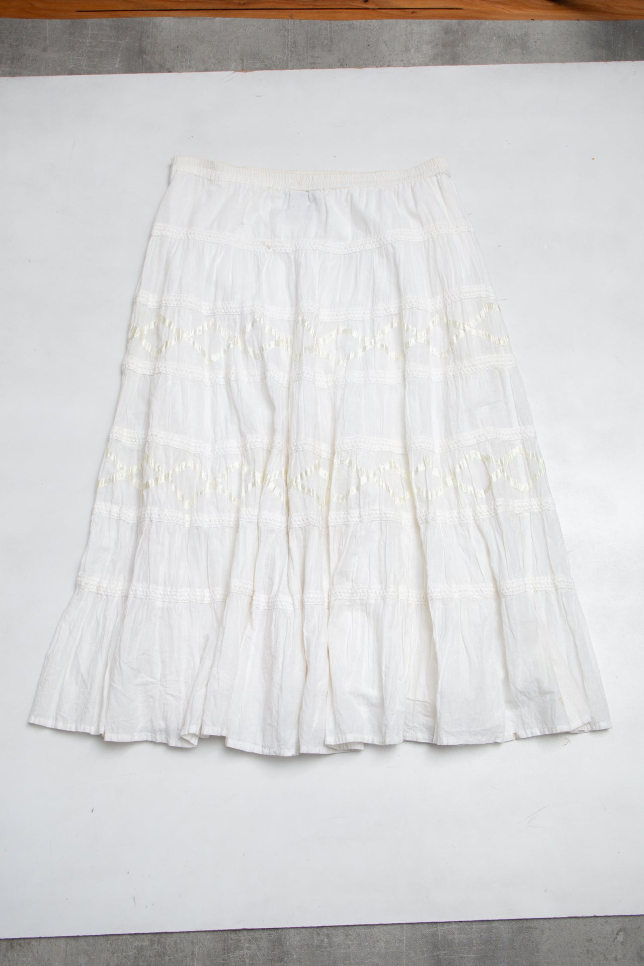 #114 New Directions Skirt White | c. 200 | Size 8