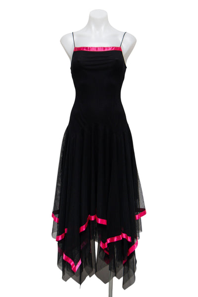 #155 Suzy Black | c. 180 | Size 8