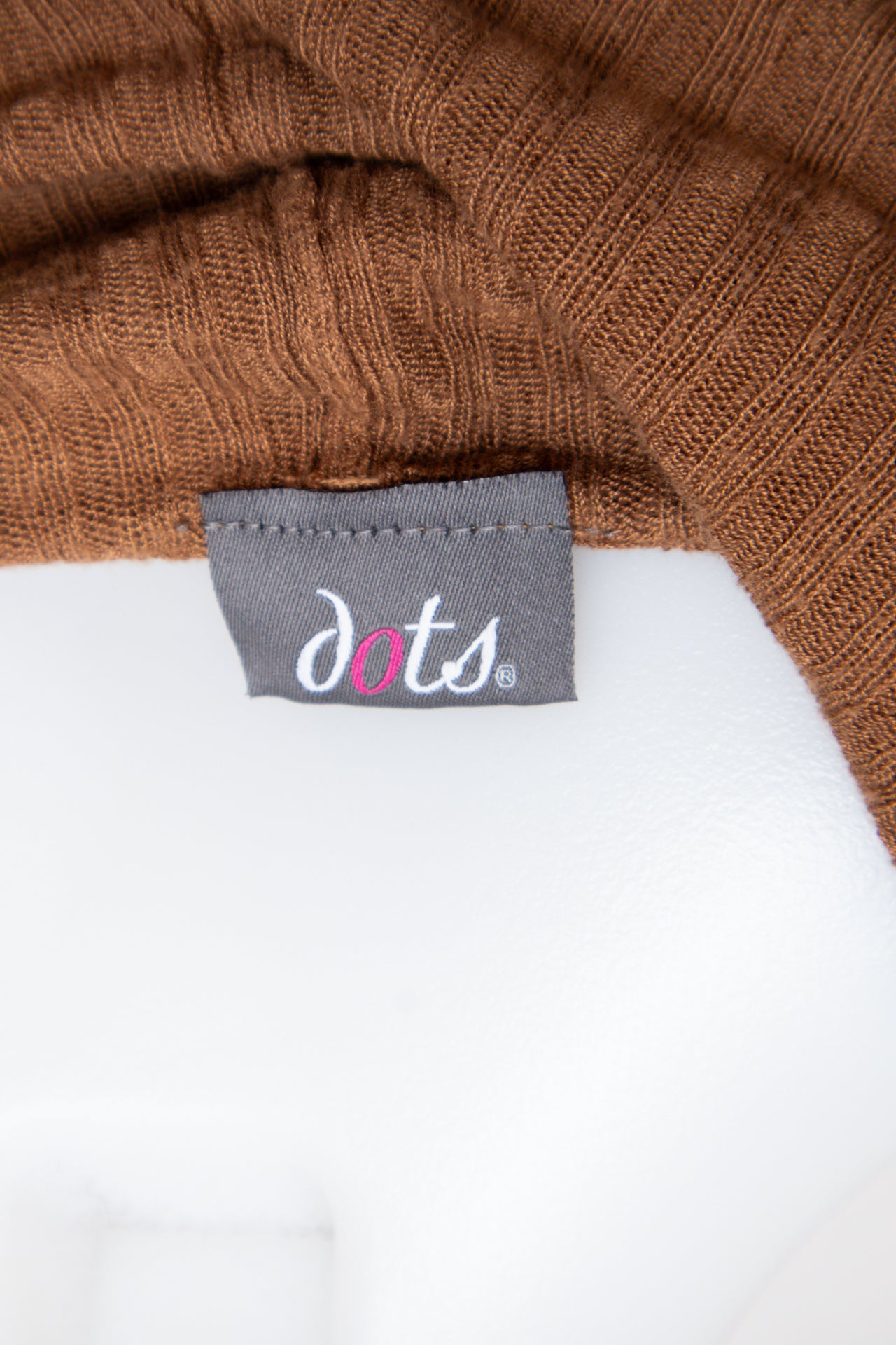#103 Dots Top Brown | c. 197 | Size 10