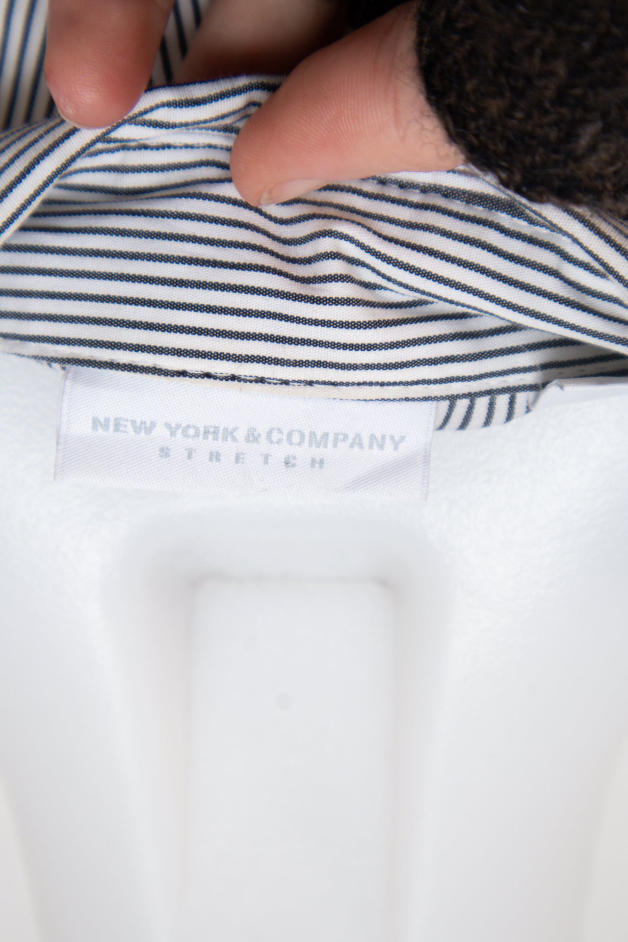 #062 New York & Company T-shirt White | c. | Size 12