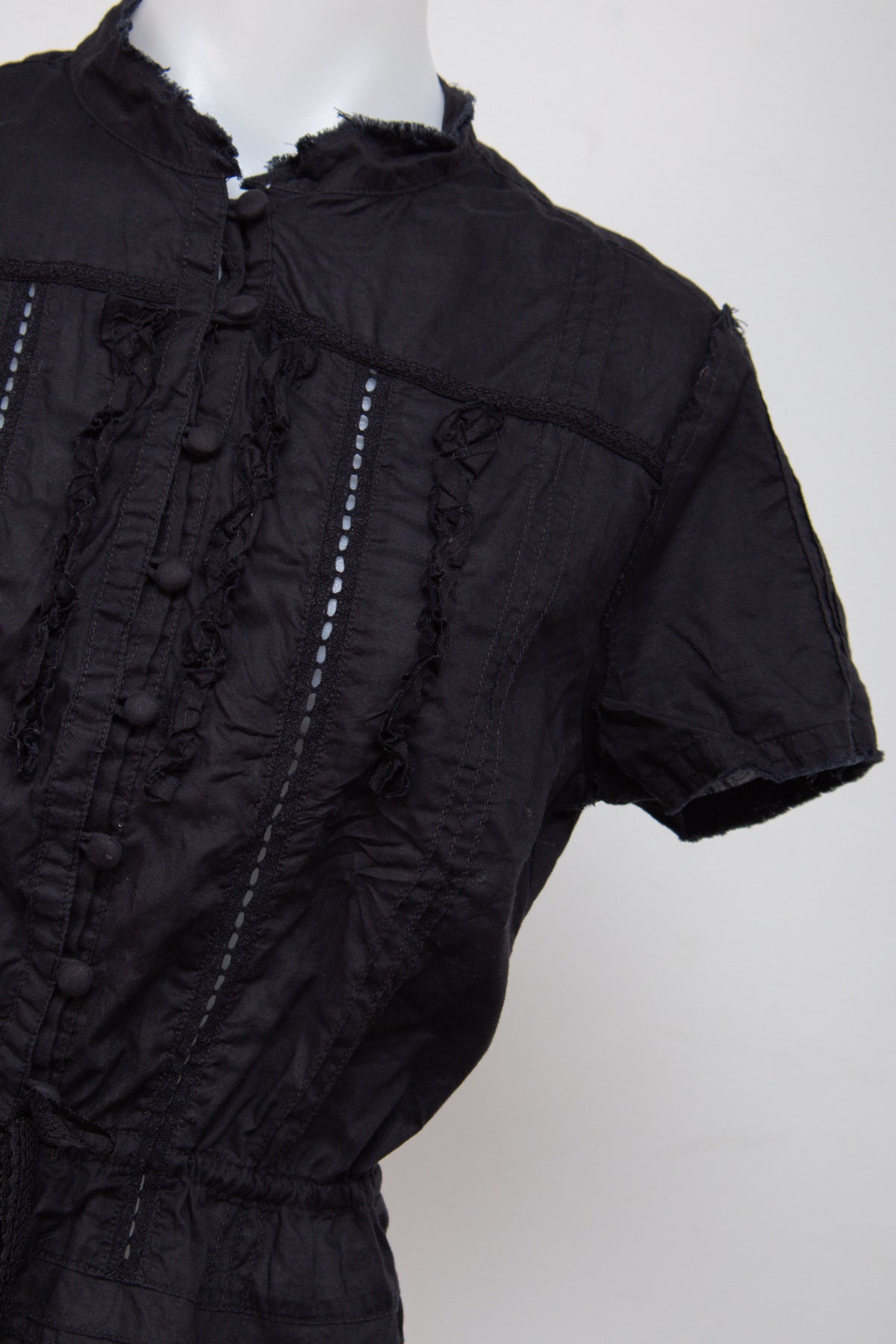 #064 Short Sleeve Black | c. 209 | Size 10