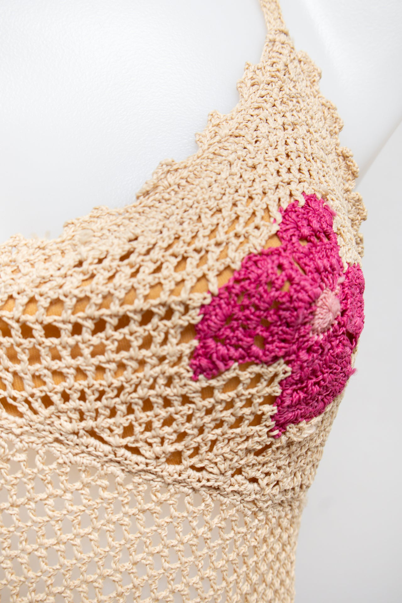 # Halter Top Beige | c. 181 | Size 6/8