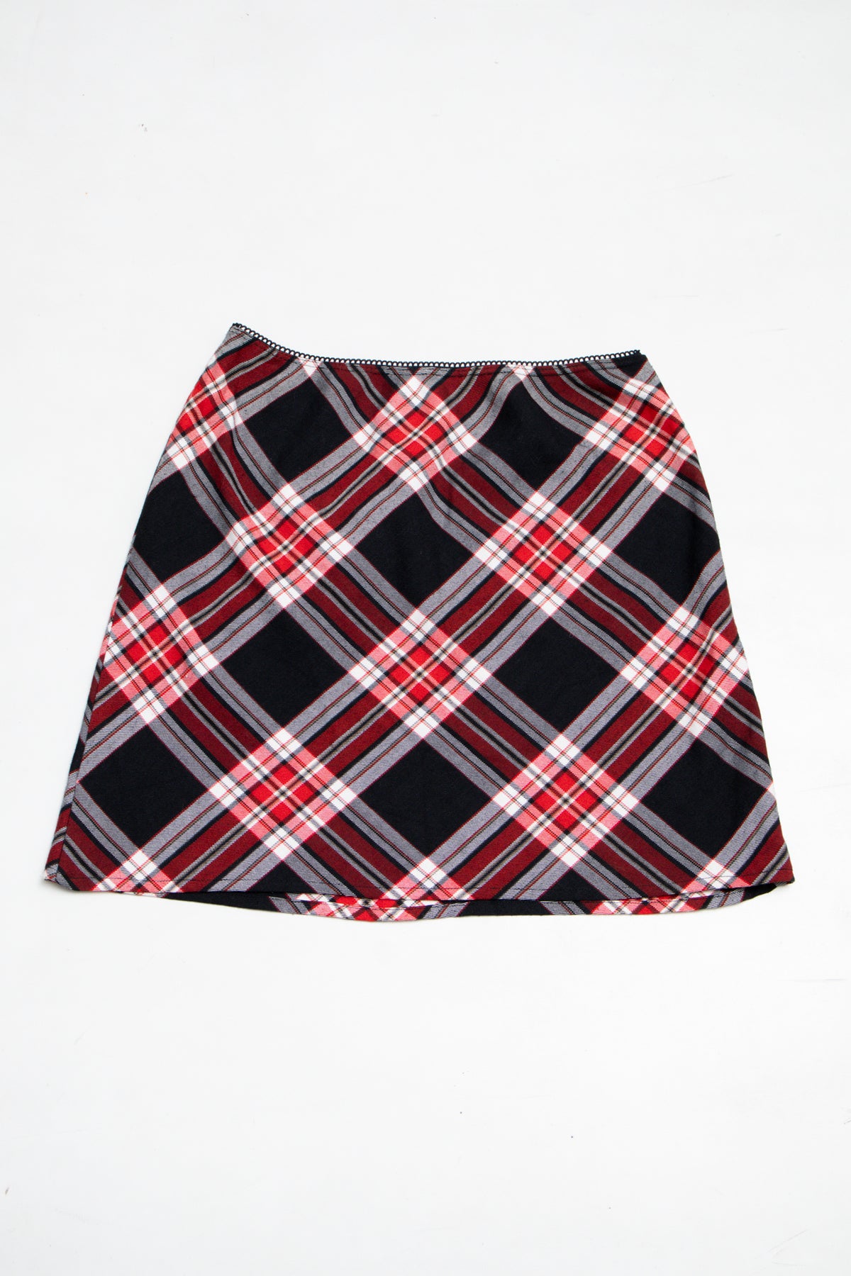 #147 Lavender Mini Skirt Red | c. 209 | Size 6/8